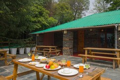 Alaya Stays Suro Woodbine Chalet | 1 Bedroom Cottage With Balcony