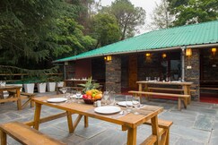 Alaya Stays Suro Woodcrest Chalet | Duplex Cottage with a Loft