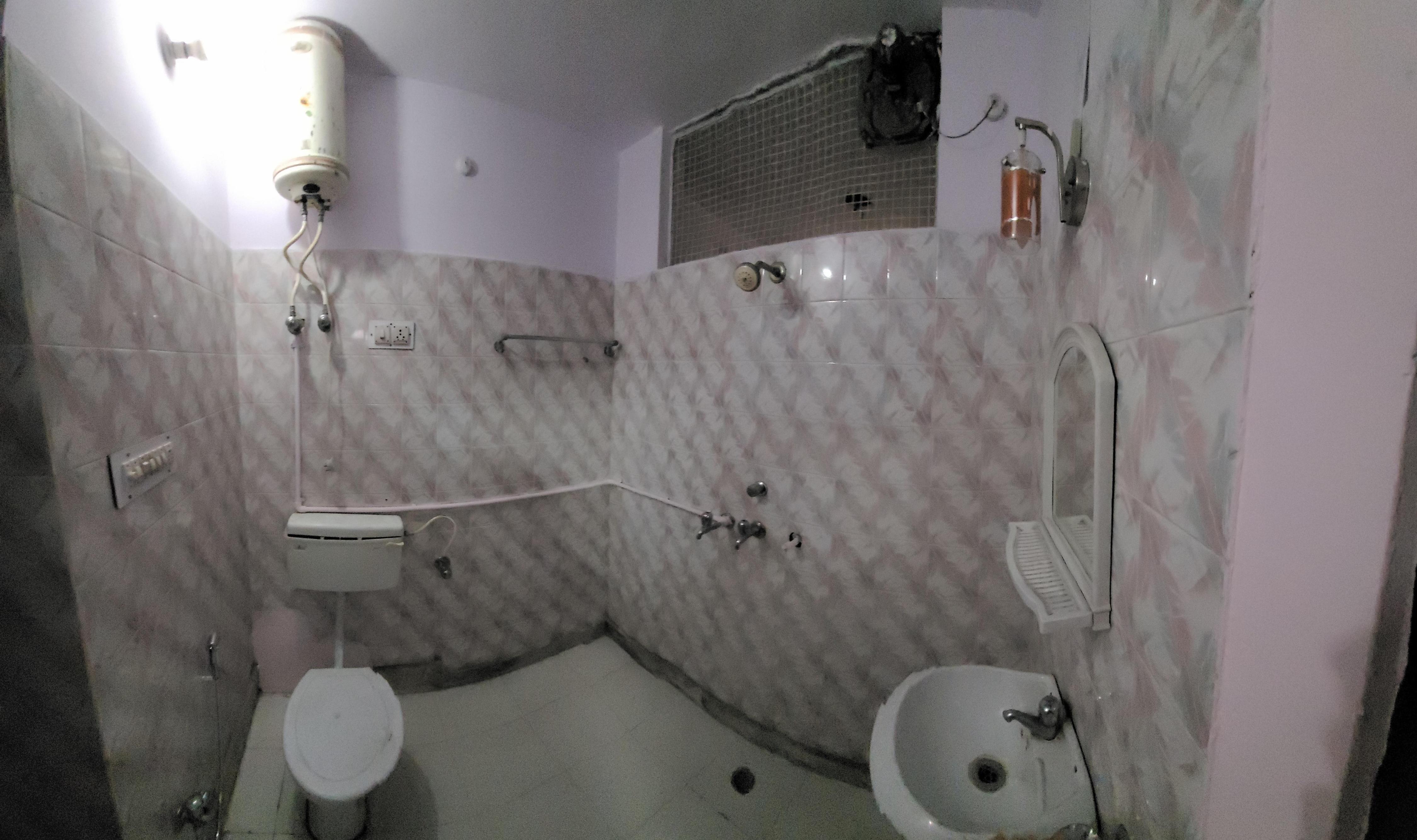 Raahi Homestay - Tap to explore photos