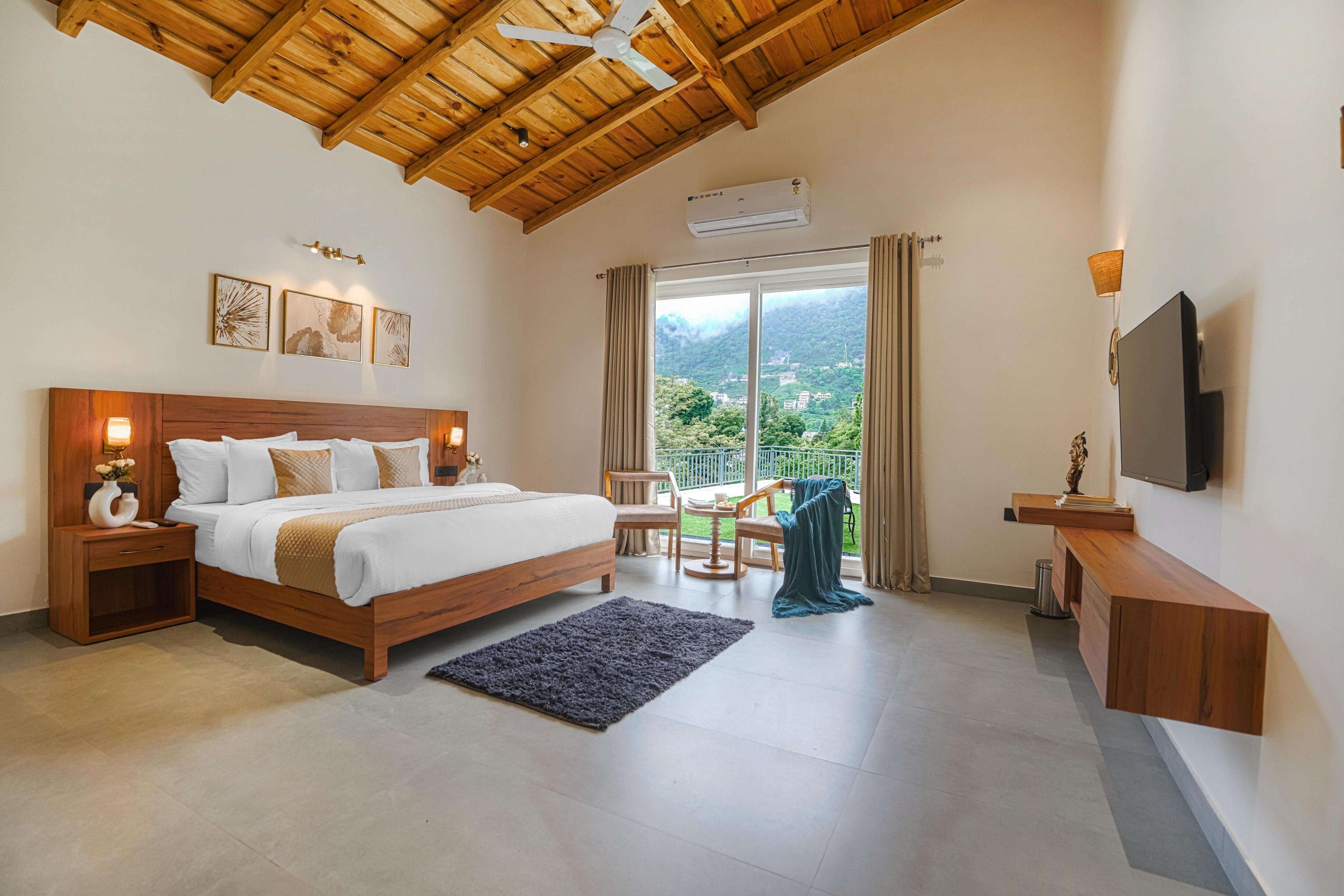 SaffronStays Bourbon near Bhimtal Lake and Naukuchiatal - Tap to explore photos