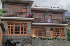 Bros Hostel & Cafe Sissu | Dorms & Private Rooms