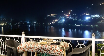 Kiran lake paradise -Lake facing Room Type - 2 Rooms Suite Without Hall