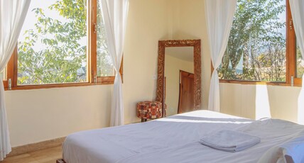 Dormigo Hostel Bir Biling Room Type - Sunset View Room