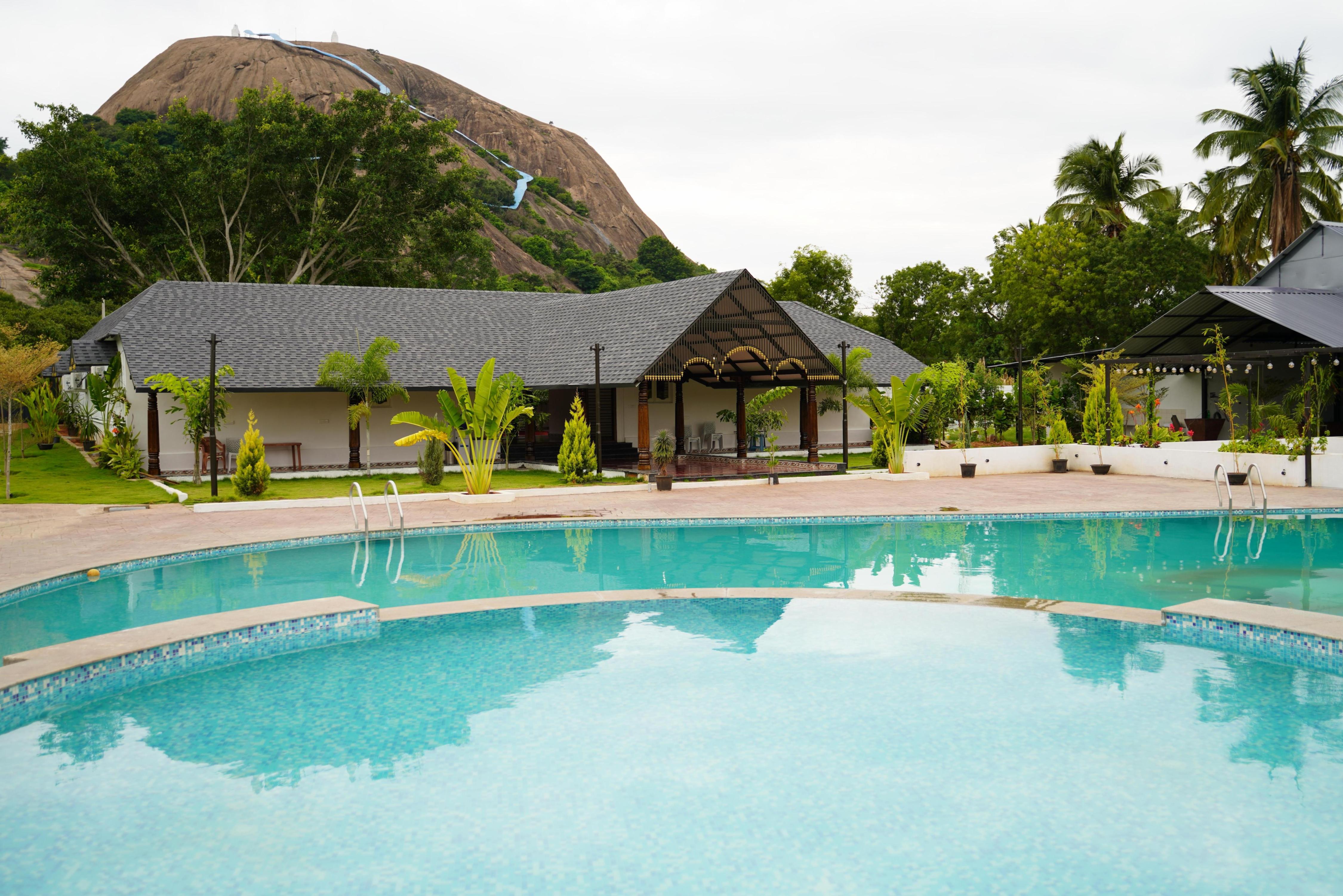 Q Mango Resort - Tap to explore photos