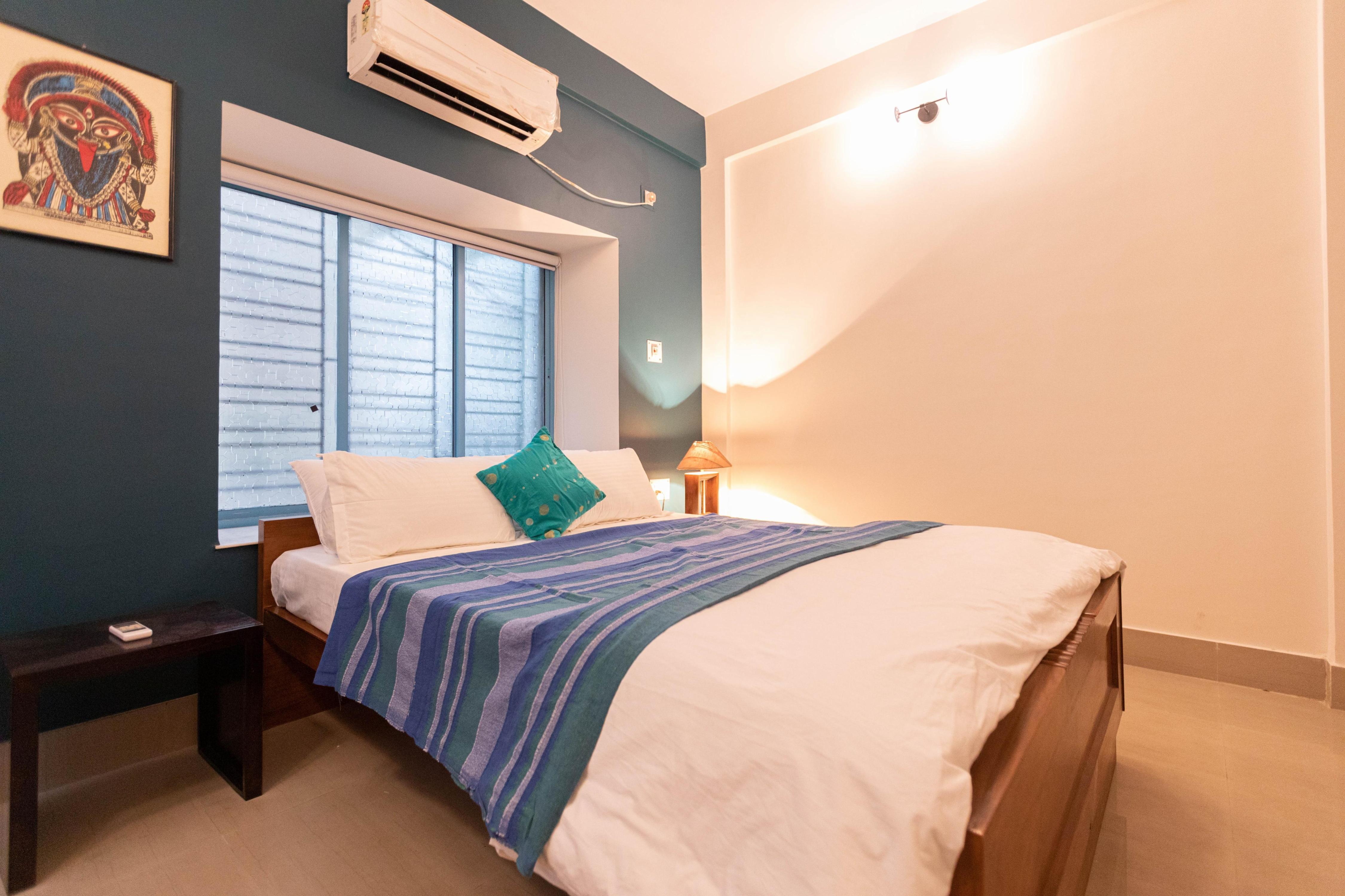 2 Bedroom Apartment @ Tollygunge - Tap to explore photos