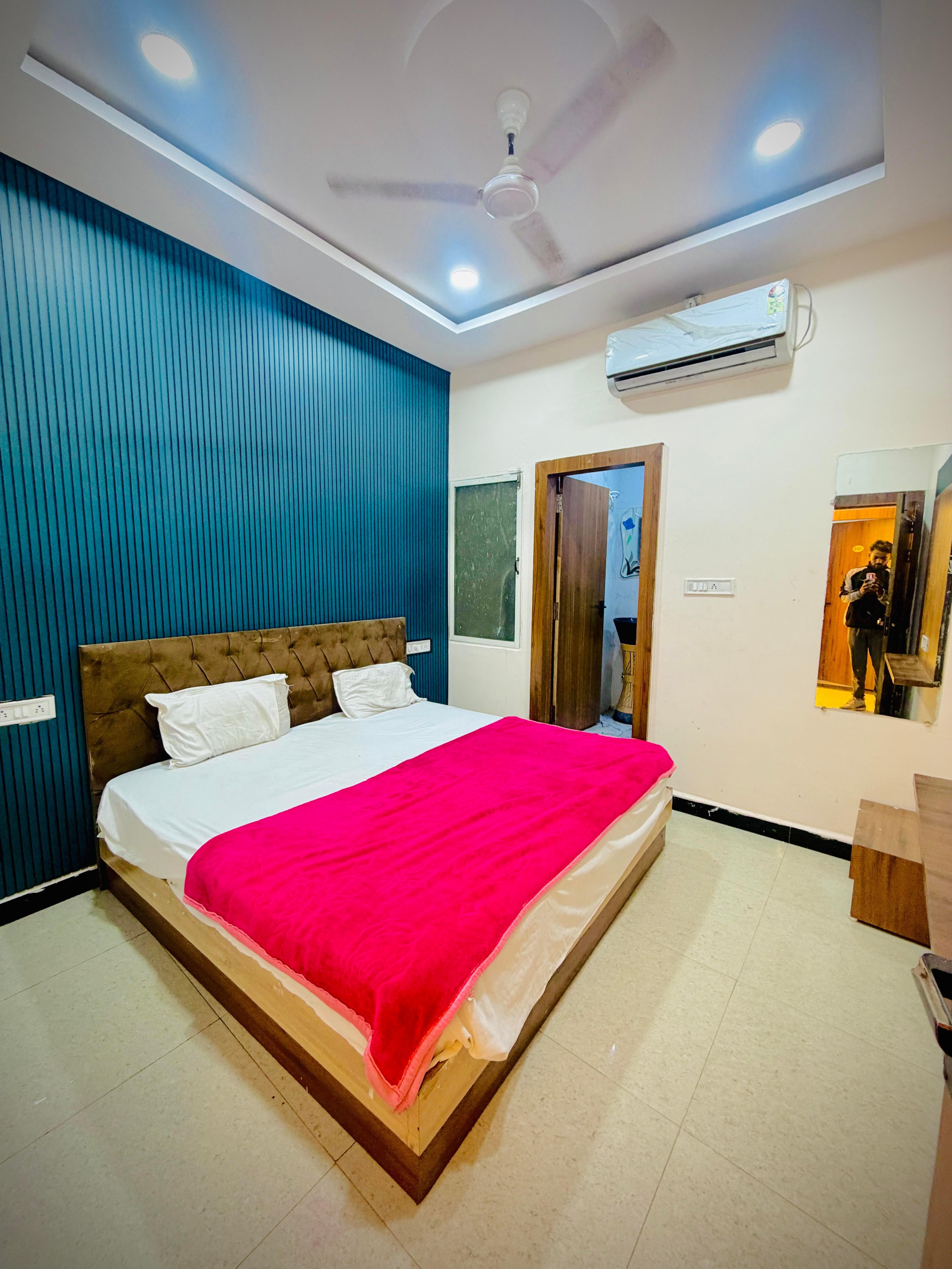 Hotel Somnath Inn, Ujjain - Tap to explore photos