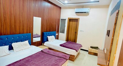 Hotel Somnath Inn, Ujjain Room Type - Deluxe AC Triple Bed
