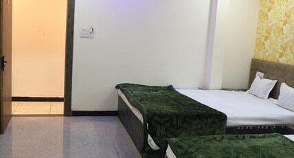 Hotel Somnath Inn, Ujjain Room Type - Deluxe AC 4 Bed