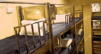 The Aroma Backpackers Room Type - Upper Bed