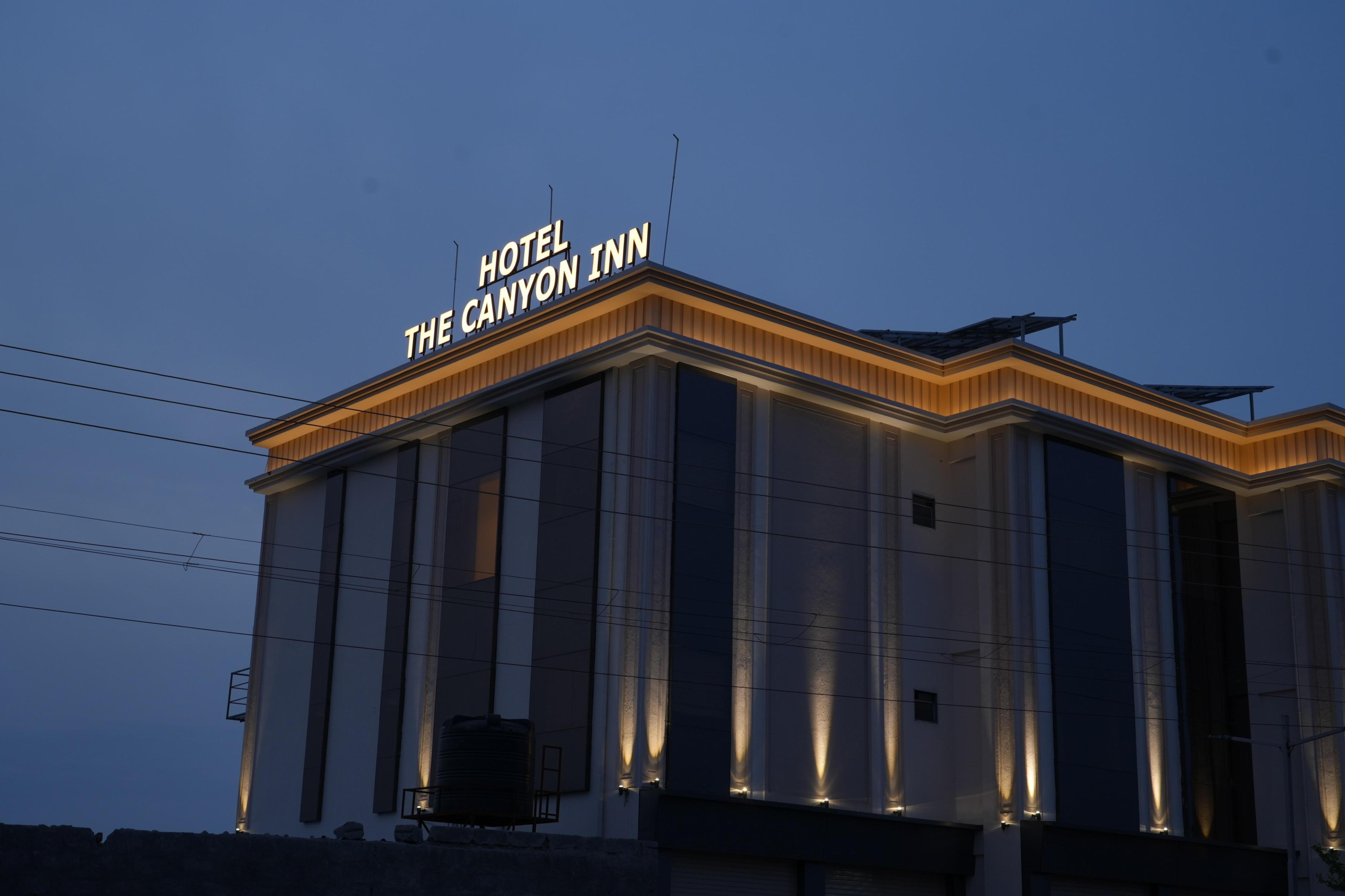 The Canyon Inn - Tap to explore photos