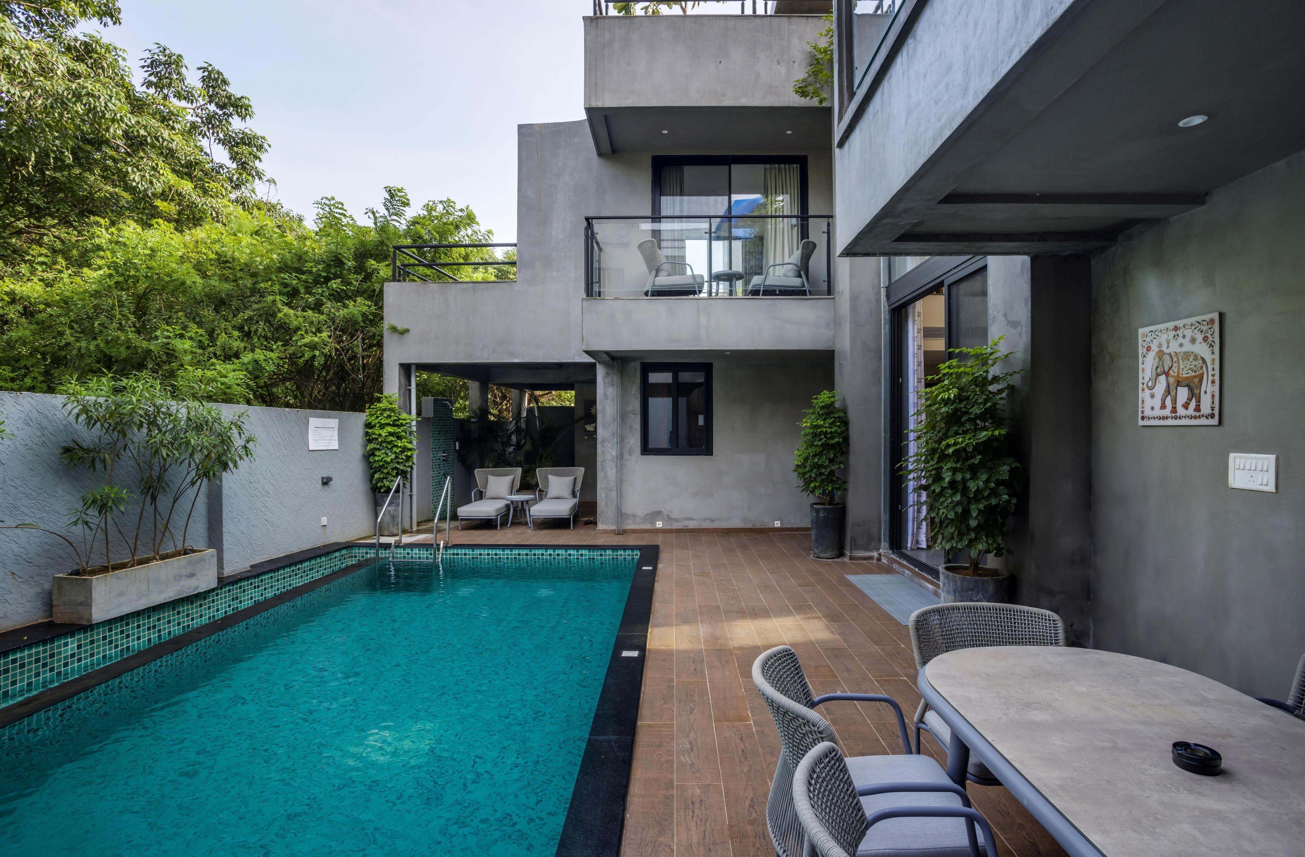 Lindsay Manor | RAGA | 4BHK | Private Pool | 1KM Beach - Tap to explore photos