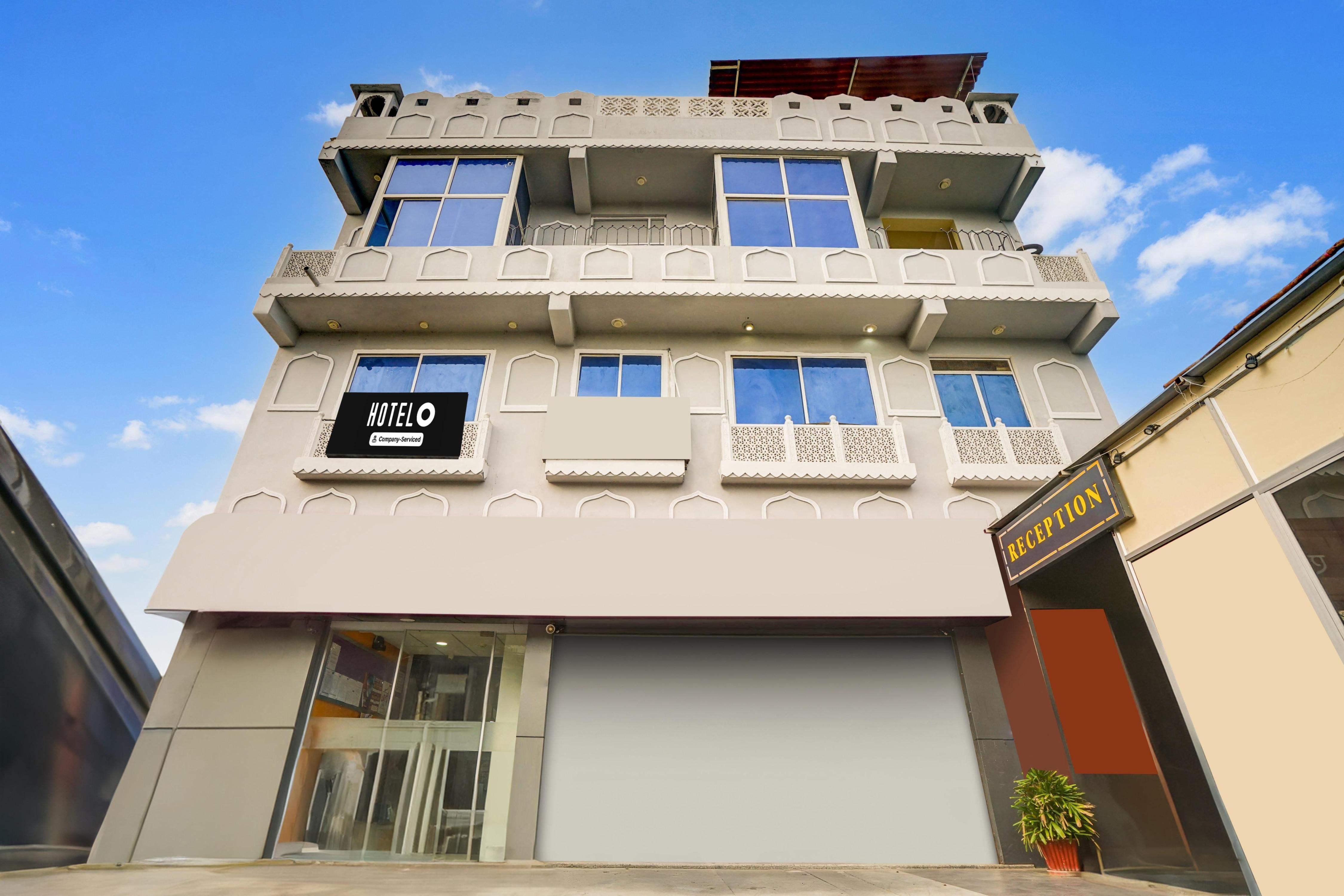 Super Hotel O JLN Marg Malviya Nagar Formerly Hotel Braj Haveli - Tap to explore photos