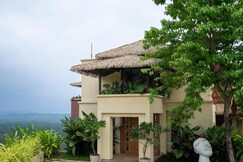 Off The Grid by Masaya Stays