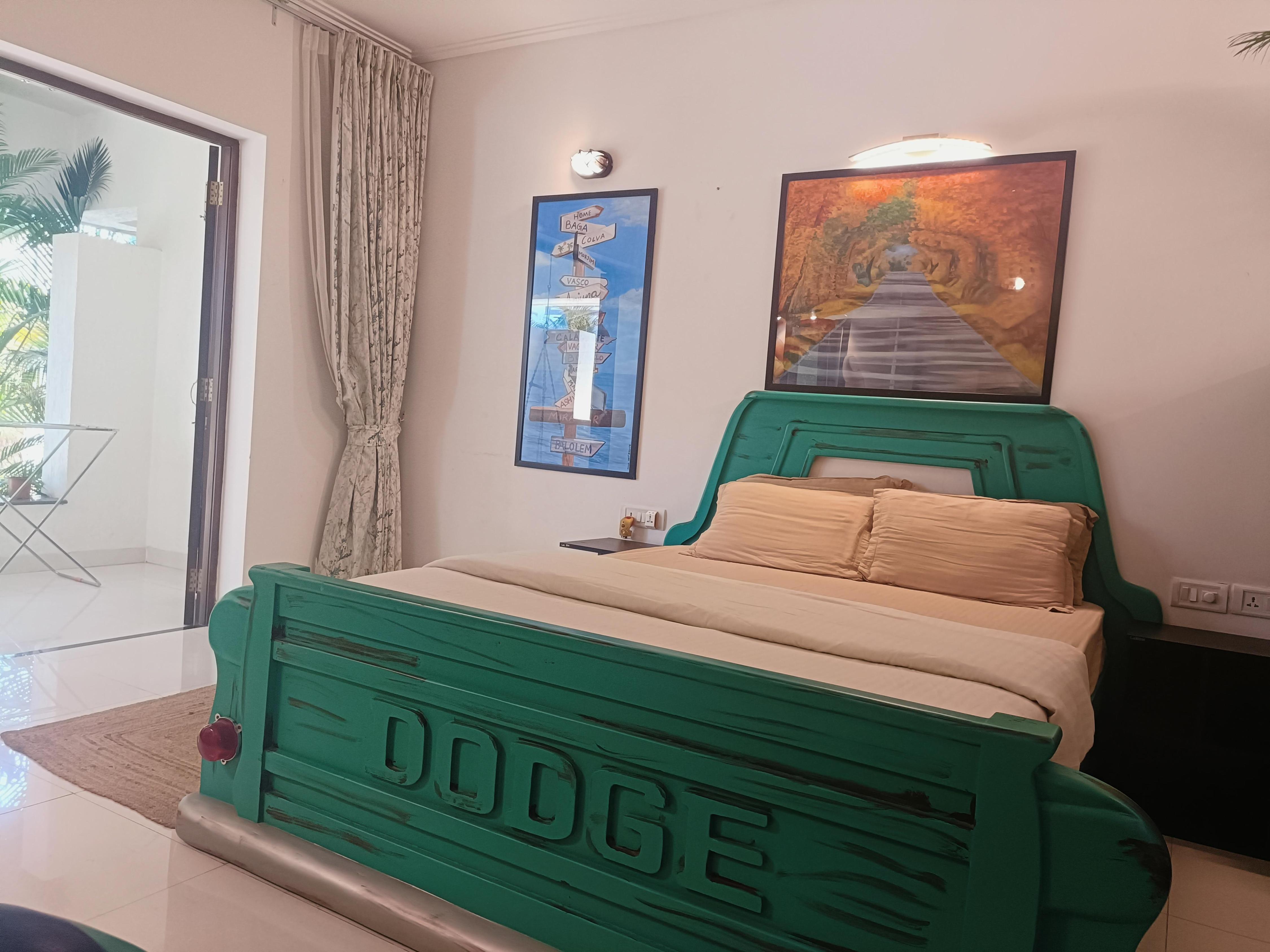 Artistic Studio Apartment Siolim - Tap to explore photos