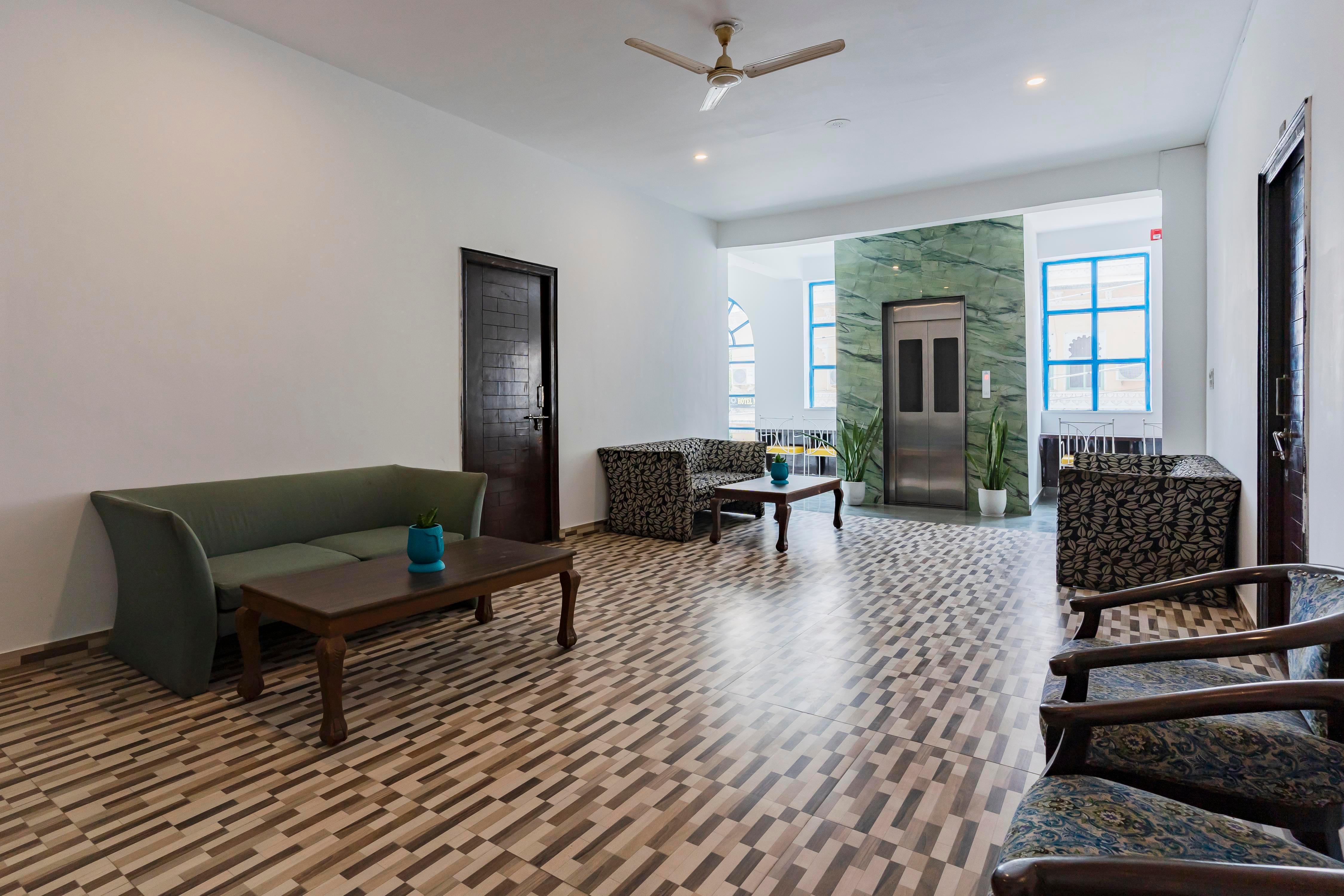Footprint Luxe Udaipur- A Boutique Hostel Near Lake Pichola - Tap to explore photos