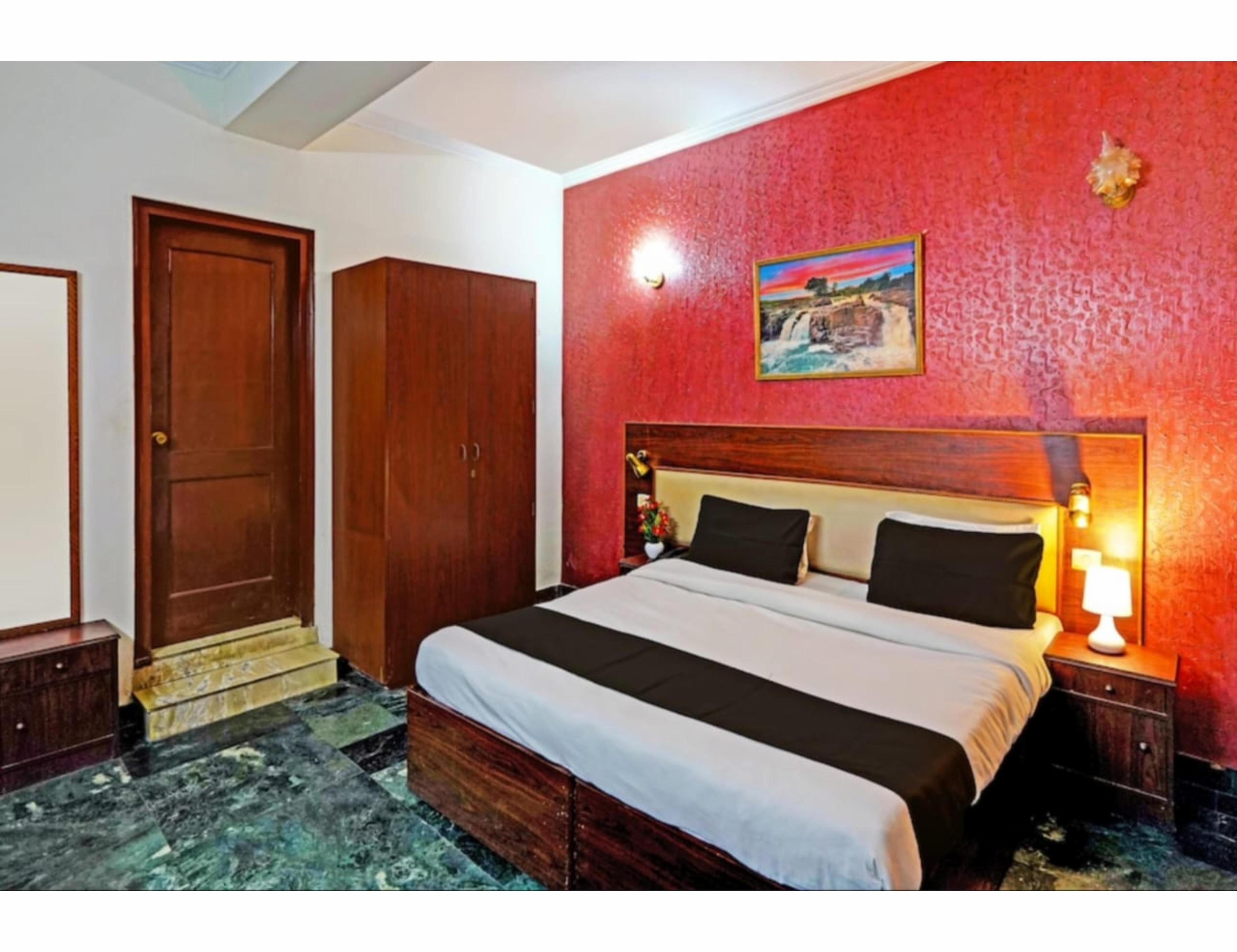 Primero Residency @MG ROAD Room Type - Deluxe Family Room