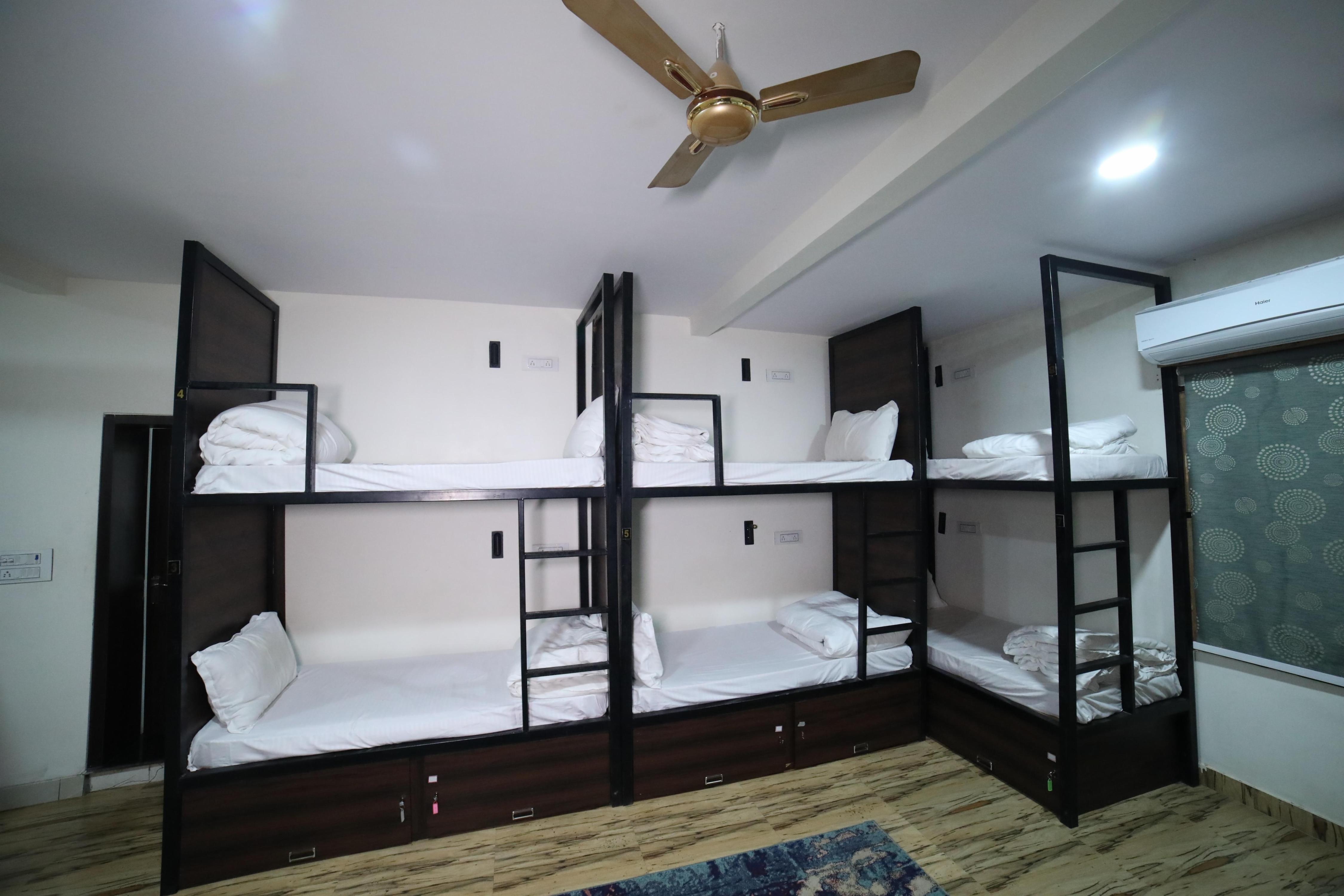 The Commune Hostel | Rooms & Dorms Room Type - Female Dorm | 1 Bed in 6-Bunk Bed AC Dorm