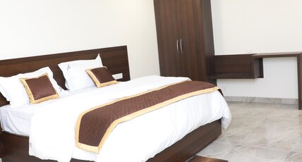 Sri Chitra Inn AC Room Type - DELUXE AC ROOM