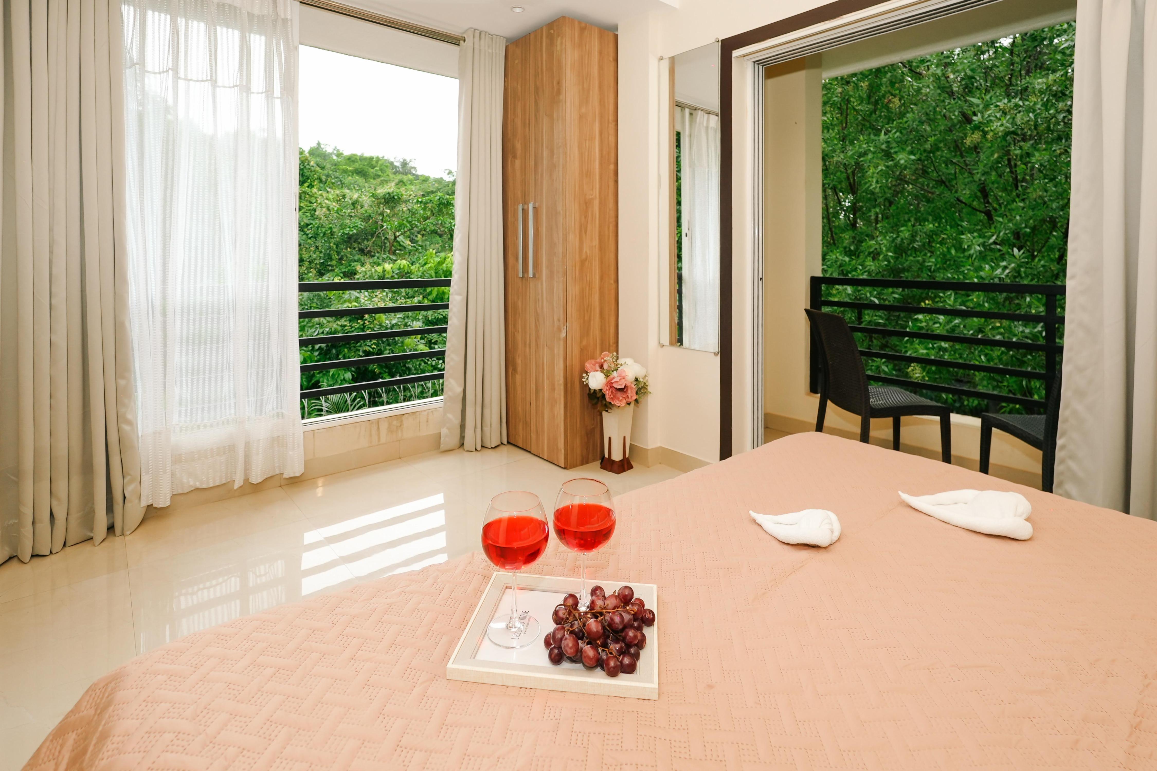 Basil Stays-La Bliss 6BHK Villa - Tap to explore photos