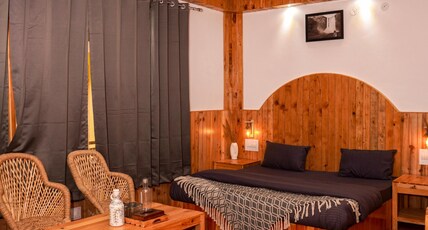Odin Hostel Jibhi Room Type - Premium Triple Room
