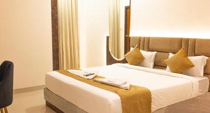 Hotel Radhe Pride Hitech City Room Type - Deluxe Room