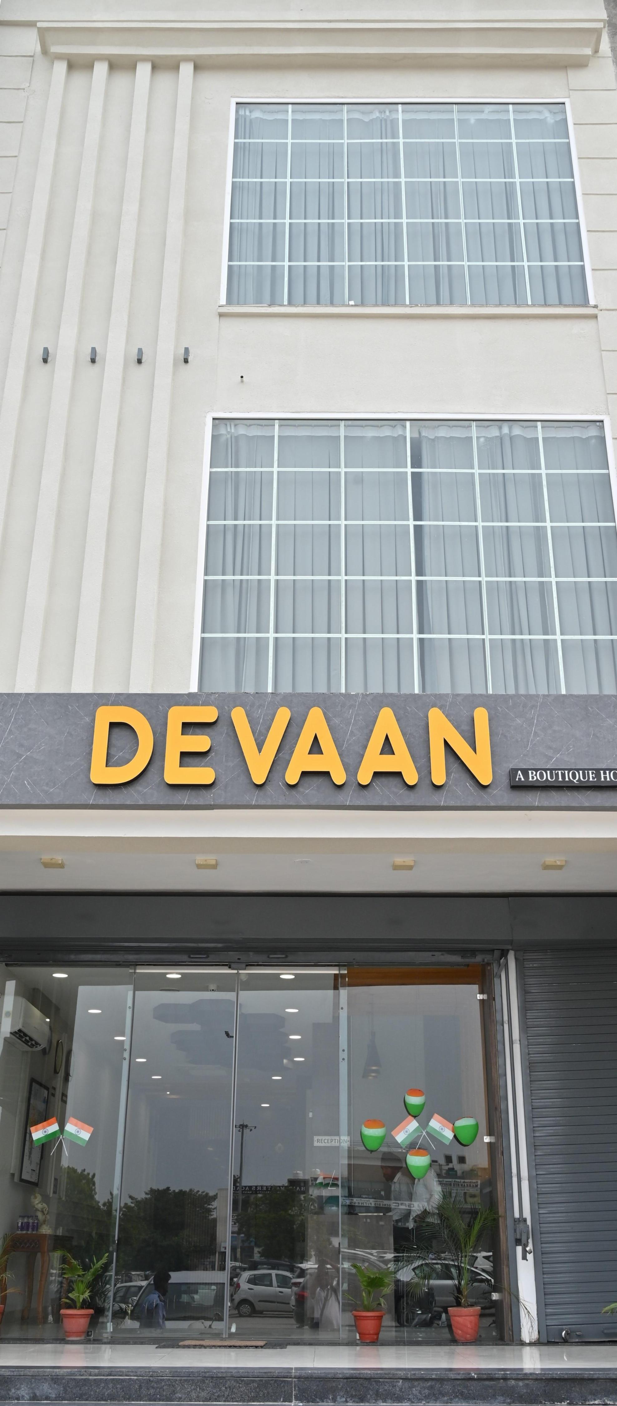 Hotel DevAan - Tap to explore photos
