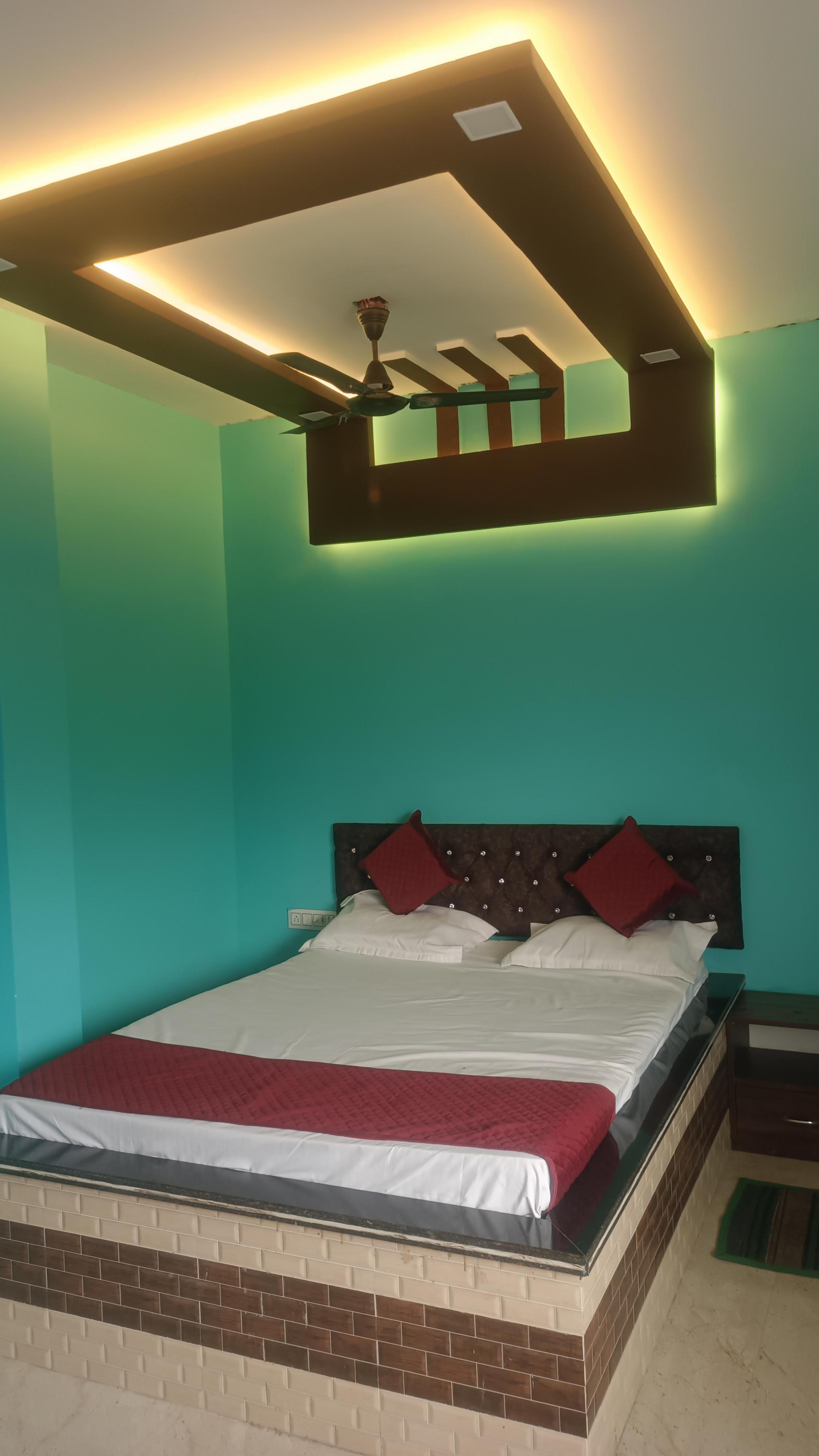 HOTEL WELCOME VATIKA Room Type - Room 102
