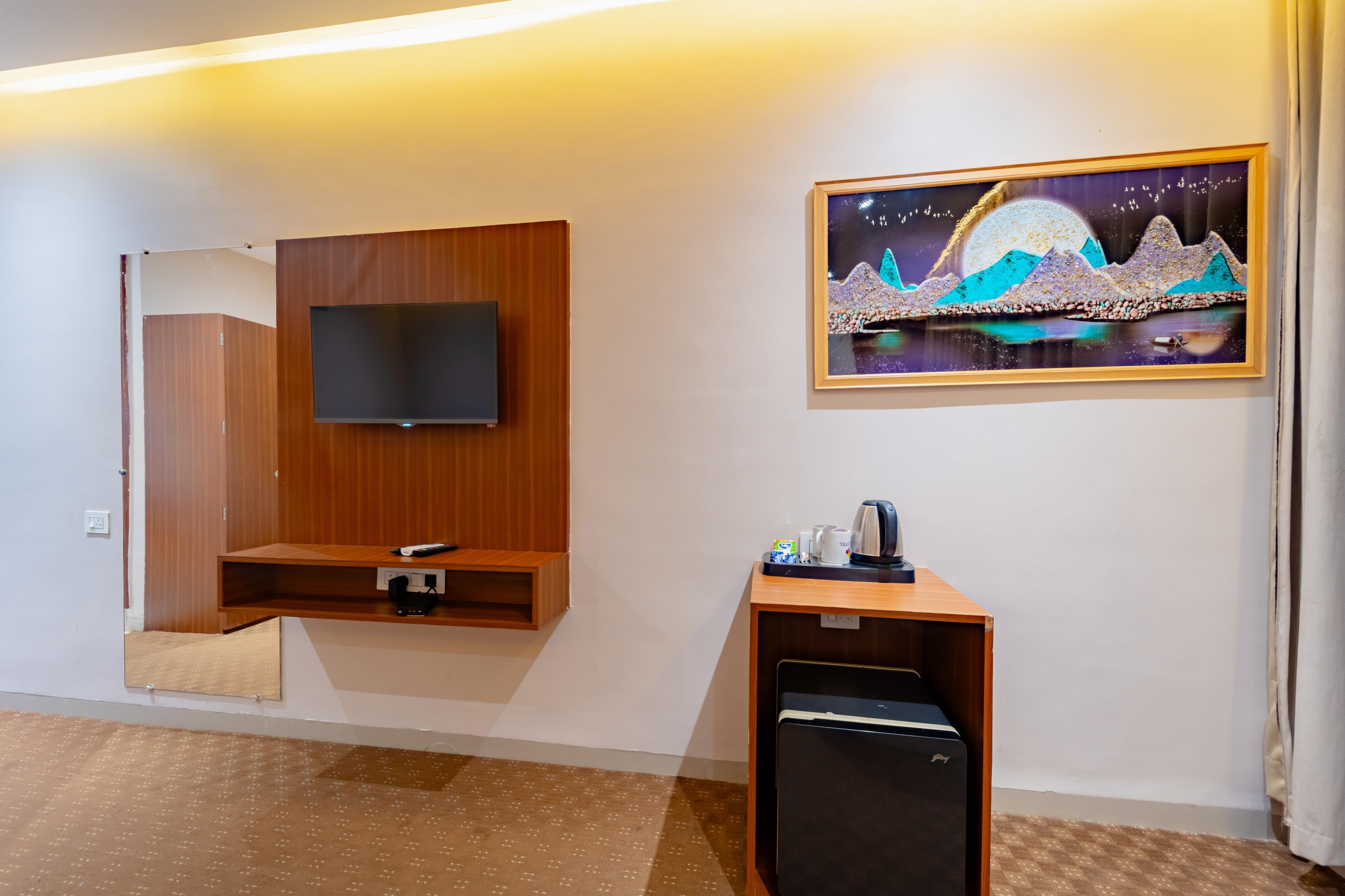 Aceotel Premier, Vijay Nagar - Tap to explore photos
