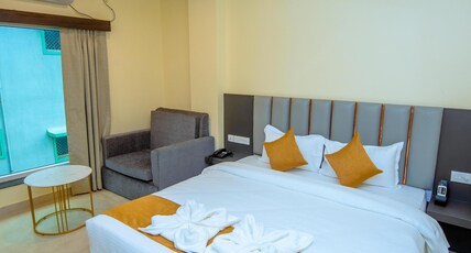 HOTEL SUNBAY - 700 mtr From Jagannath Temple Room Type - EXECUTIVE ROOM