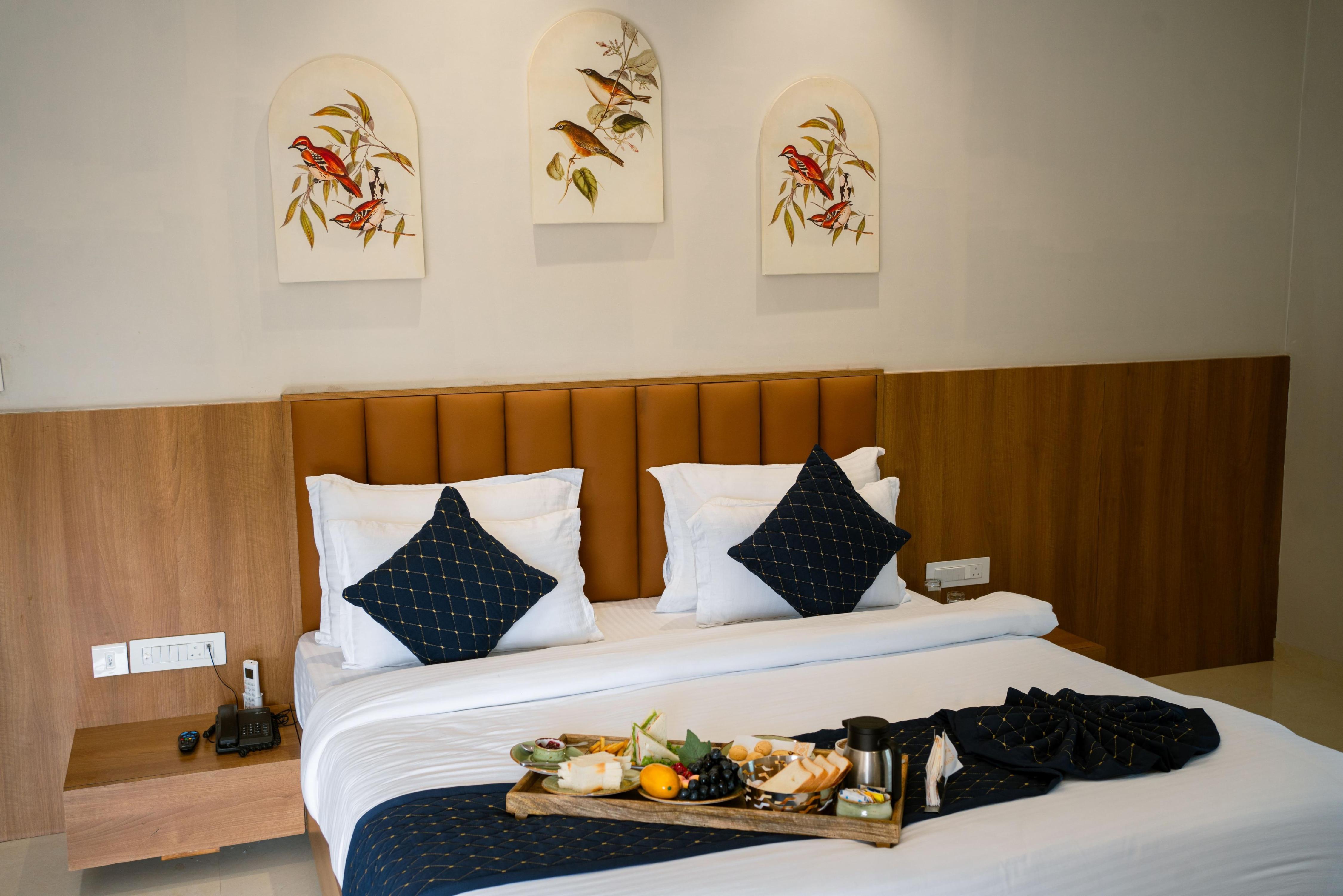 Oliver Hotels - Tap to explore photos