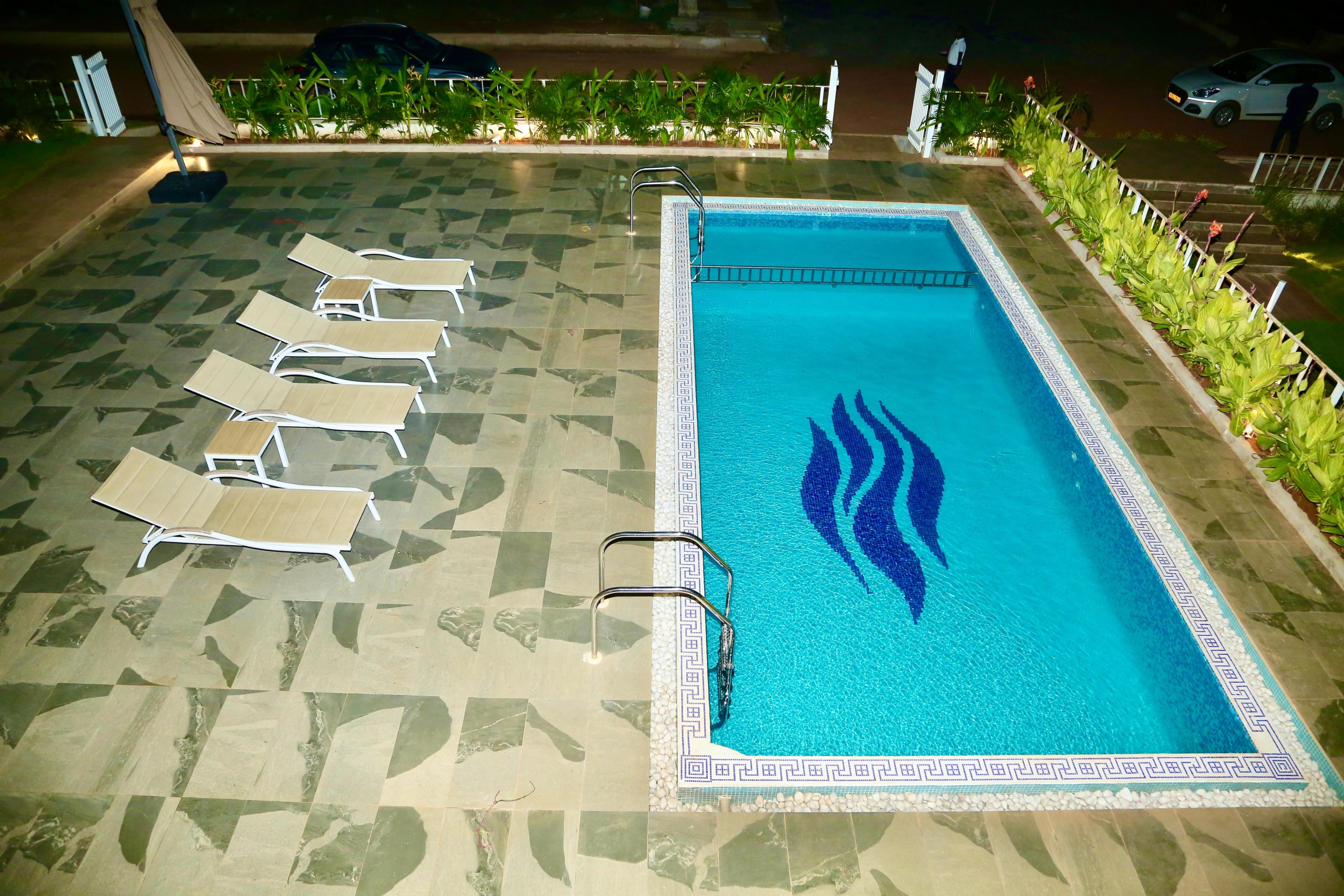 SVN BAY PARCK BEACH RESORT - Tap to explore photos