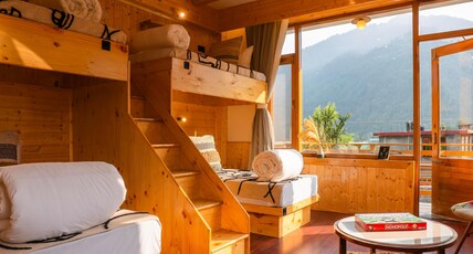 Olgah Manali Room Type - A Bed in a 4 Bed Female Dorm (with balcony)