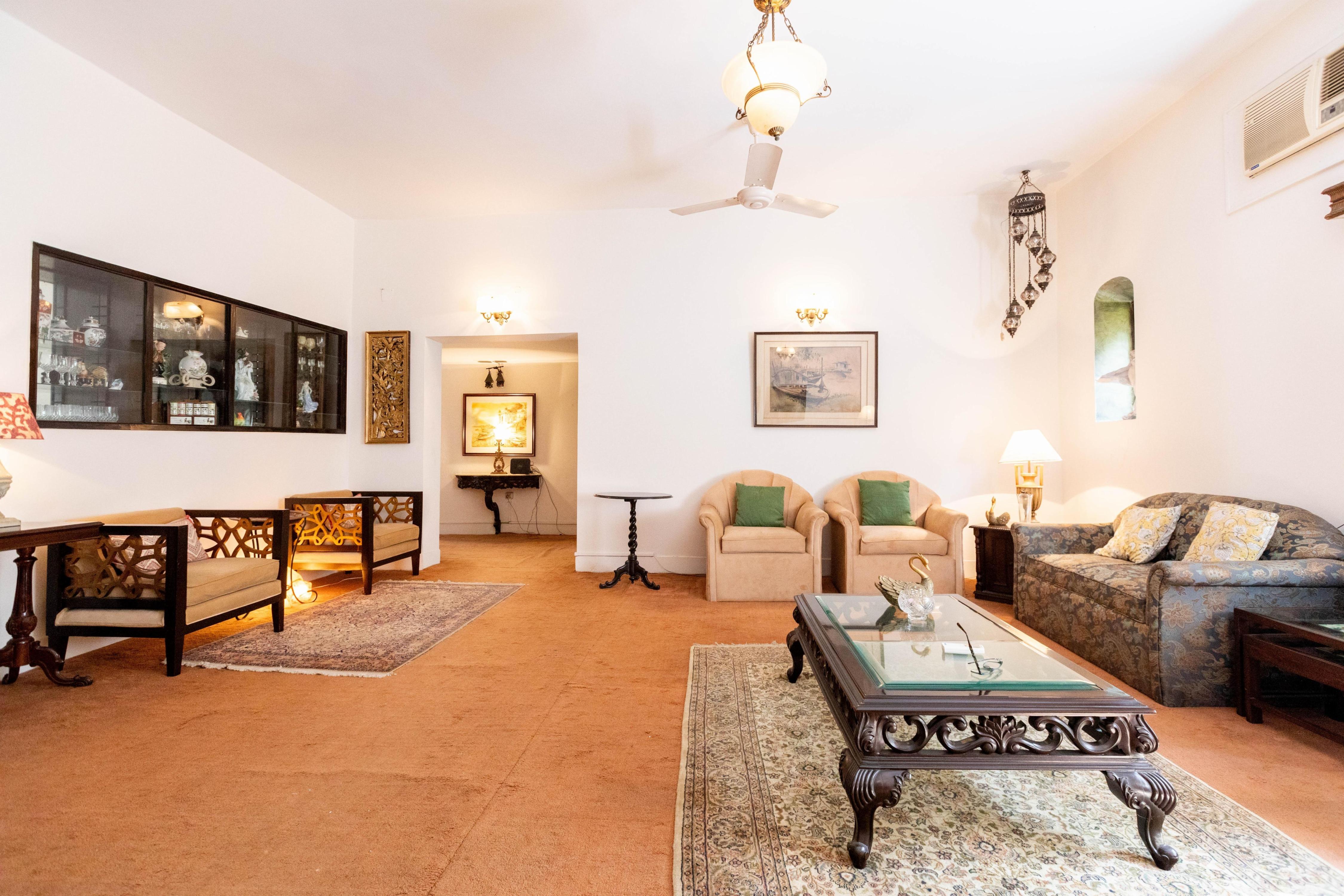 Handmade Homes Ballygunge : 3 bedroom apartment