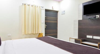 Hotel Airport View Room Type - Deluxe Room
