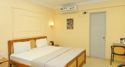 Miraya Inn - Viman Nagar Room Type - Queen Bed