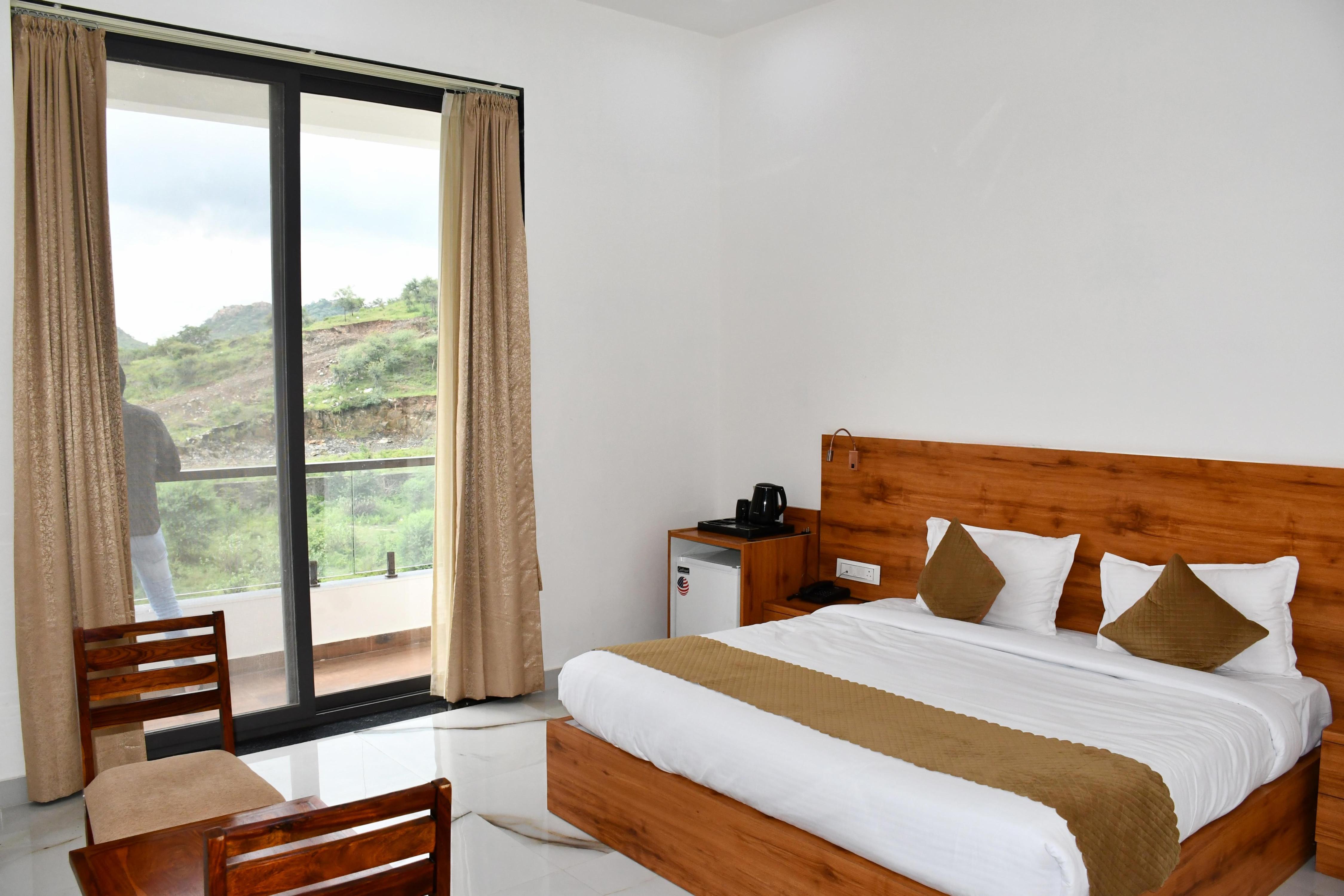 HOTEL RC GARH
