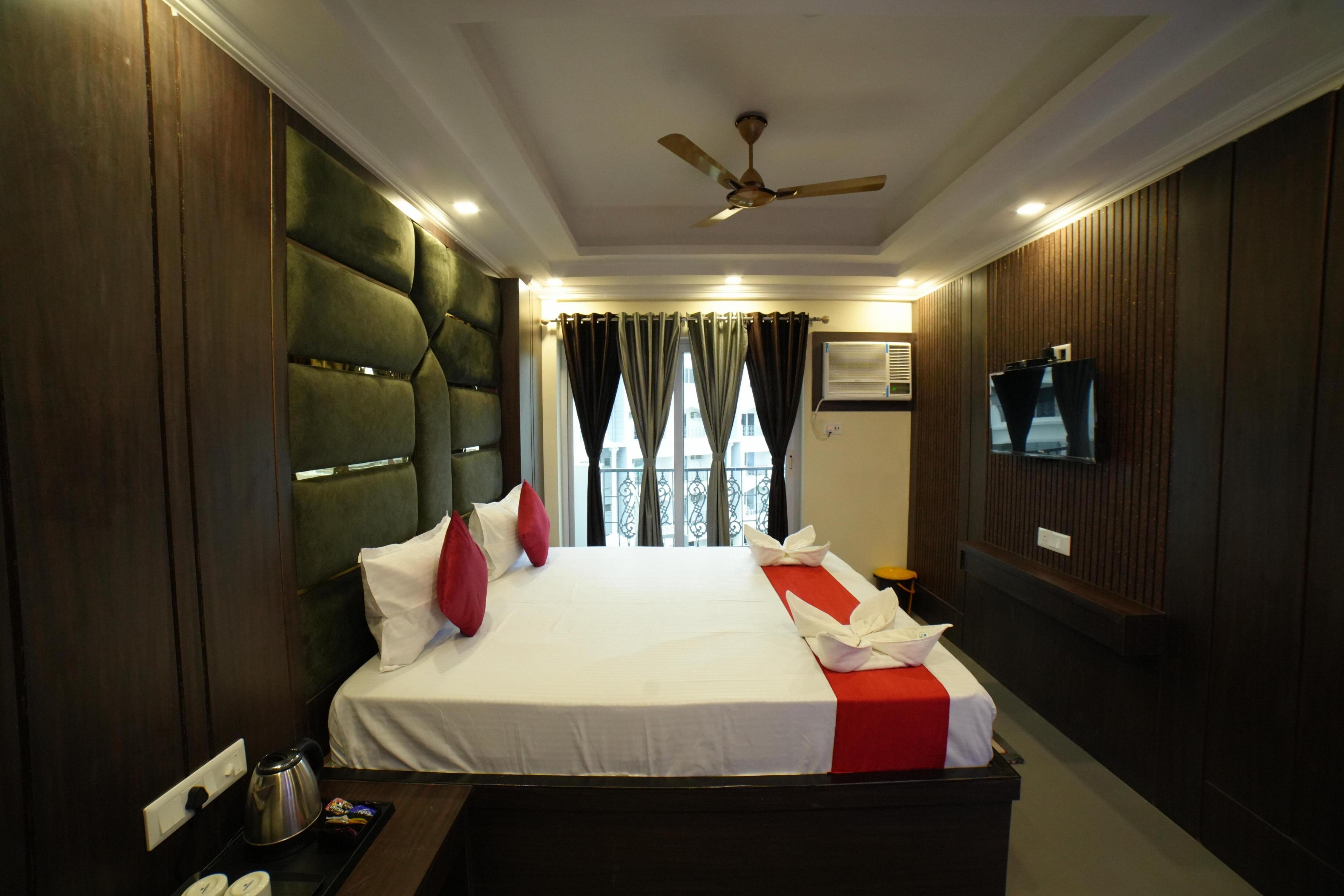 Hotel Jairam Waybay Room Type - EXECUTIVE ROOM