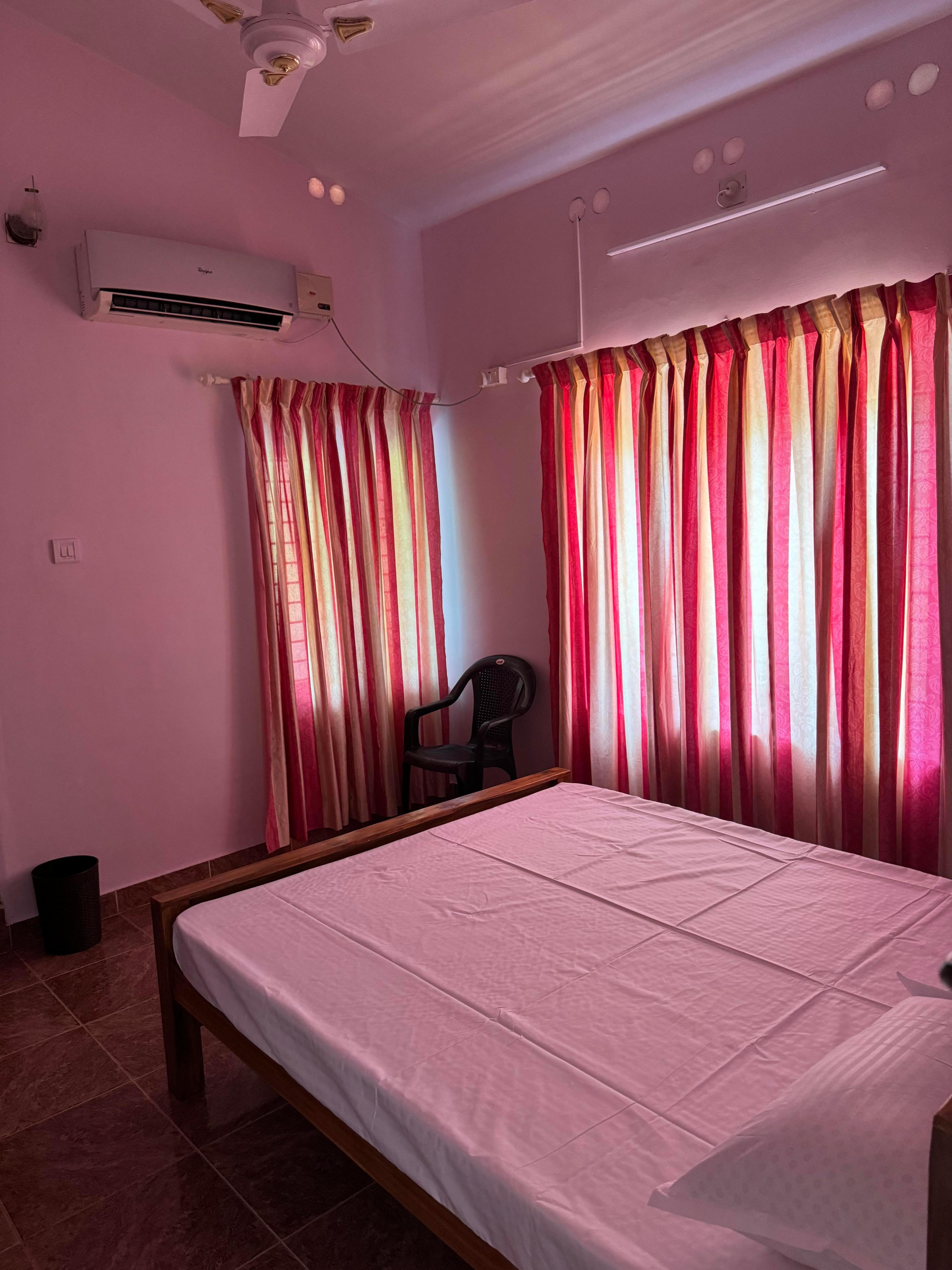Silver Lake Homestay Room Type - AC Room 2