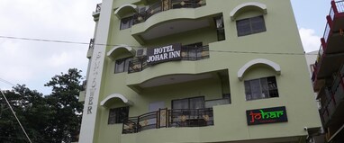 Hotel Johar Inn
