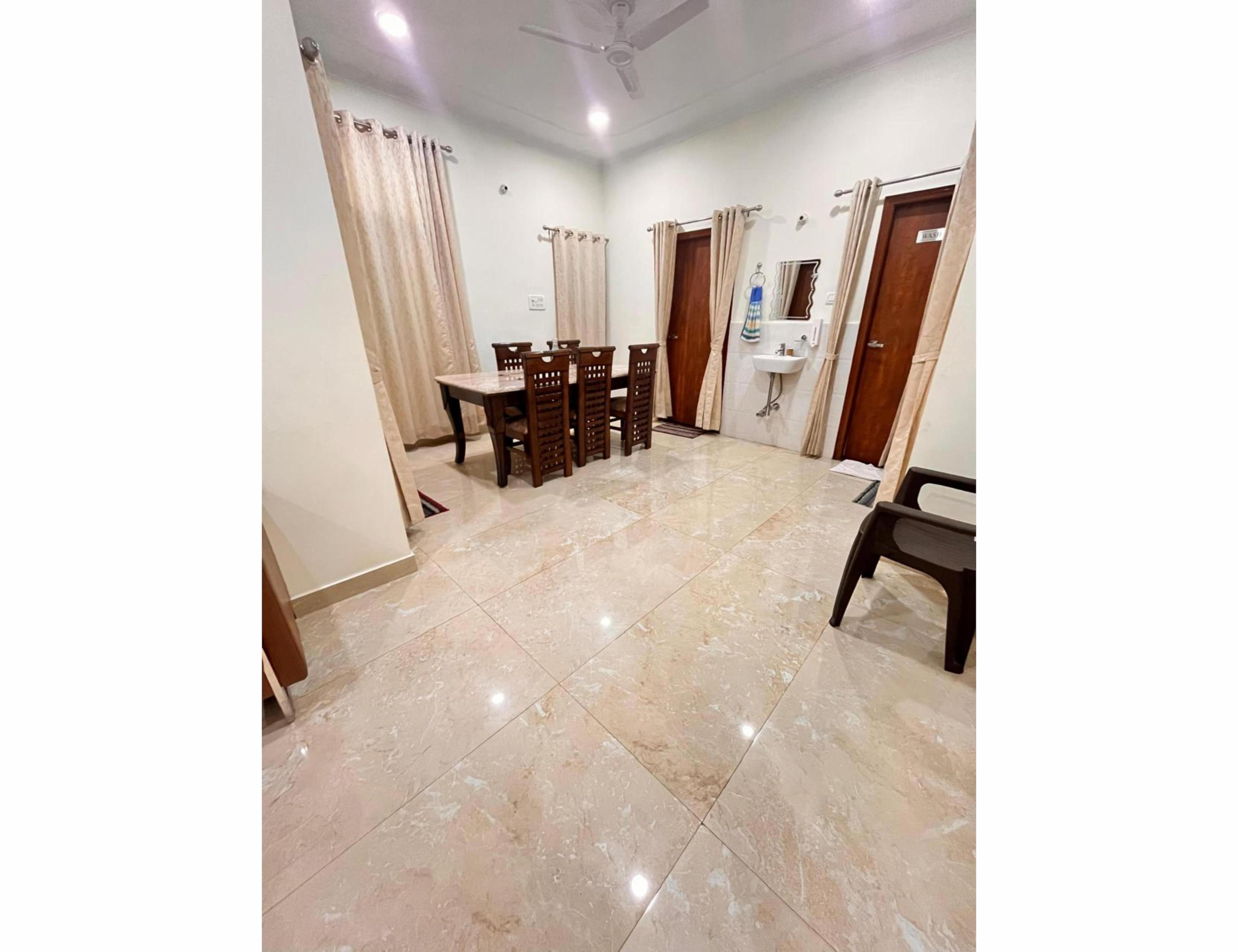 Shree Ram Paying Guest House | 3BHK Varanasi - Tap to explore photos