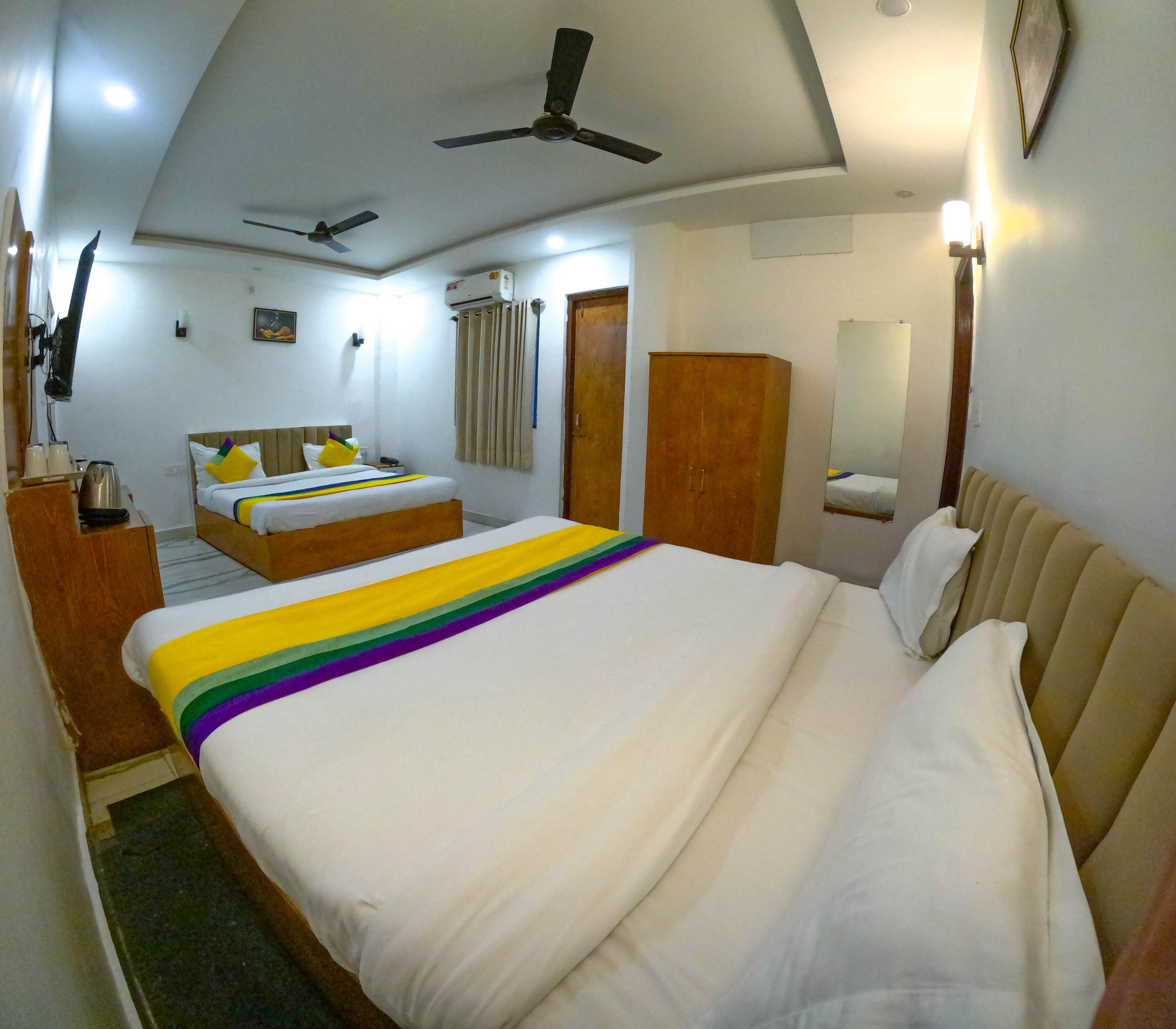 Hotel Laxmi Narayan - Tap to explore photos