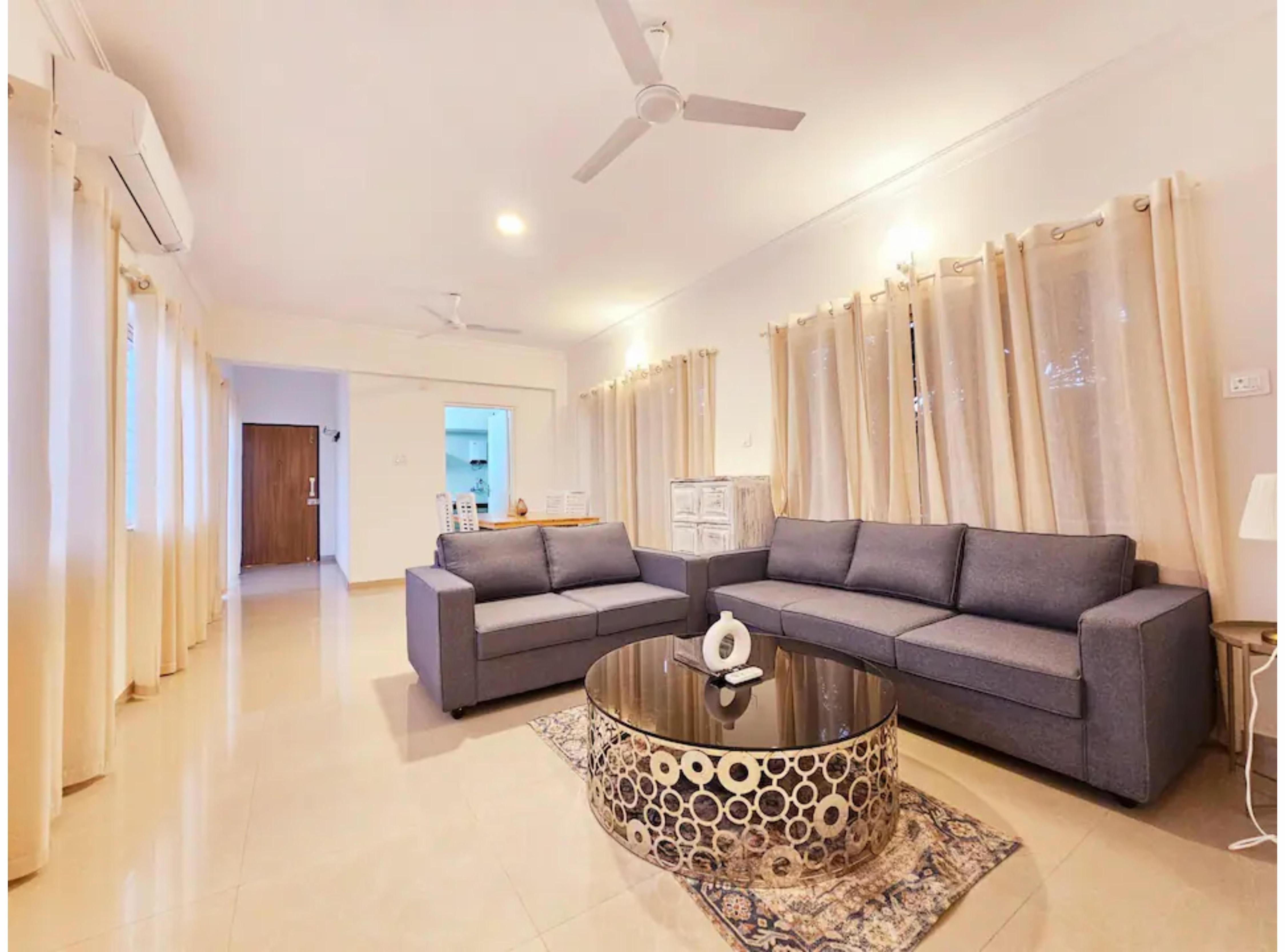 2BR chic Apartment with Pool, Near Neo Majestic - Tap to explore photos