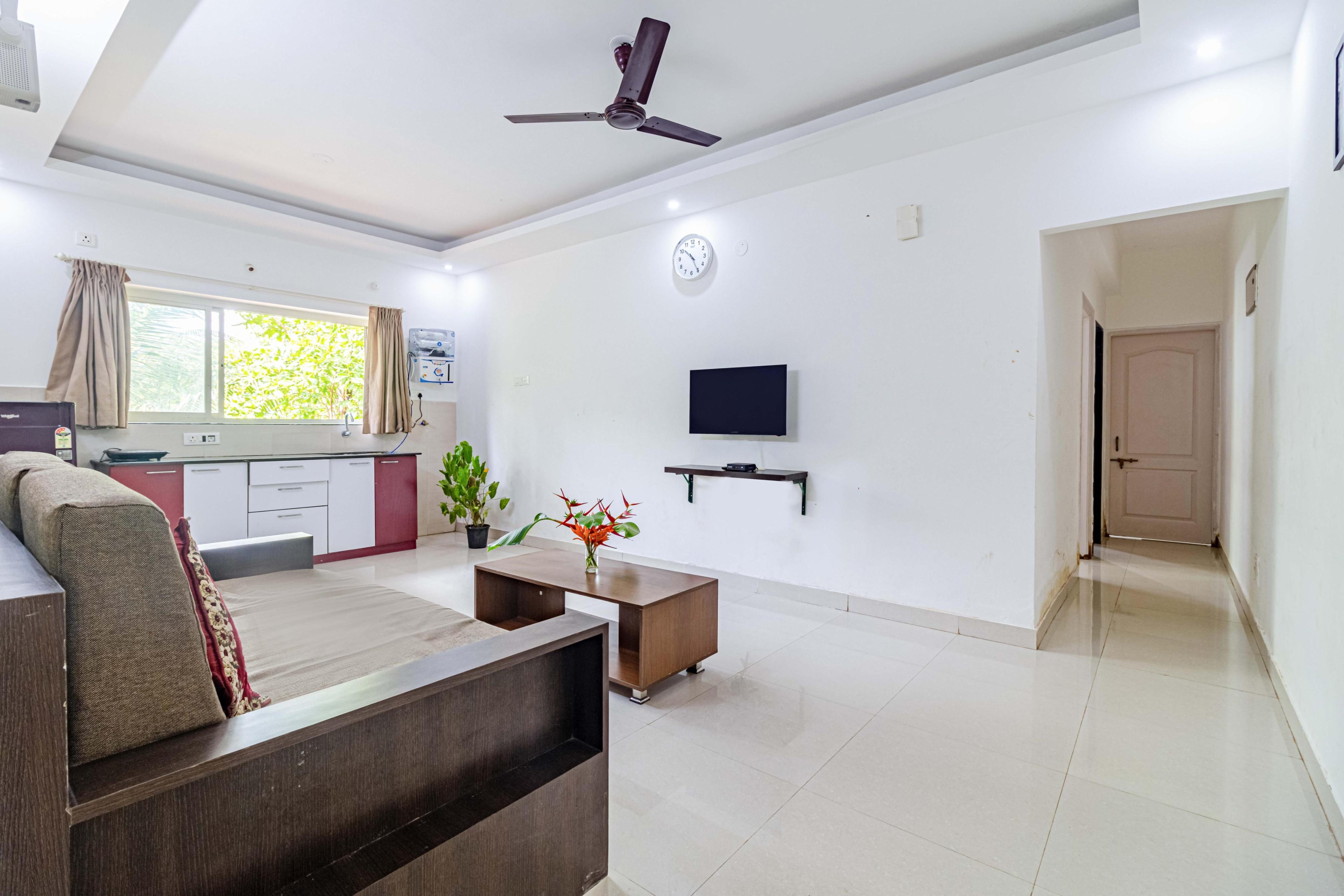 Elegant 2bhk stay with pool near the major beaches - Tap to explore photos