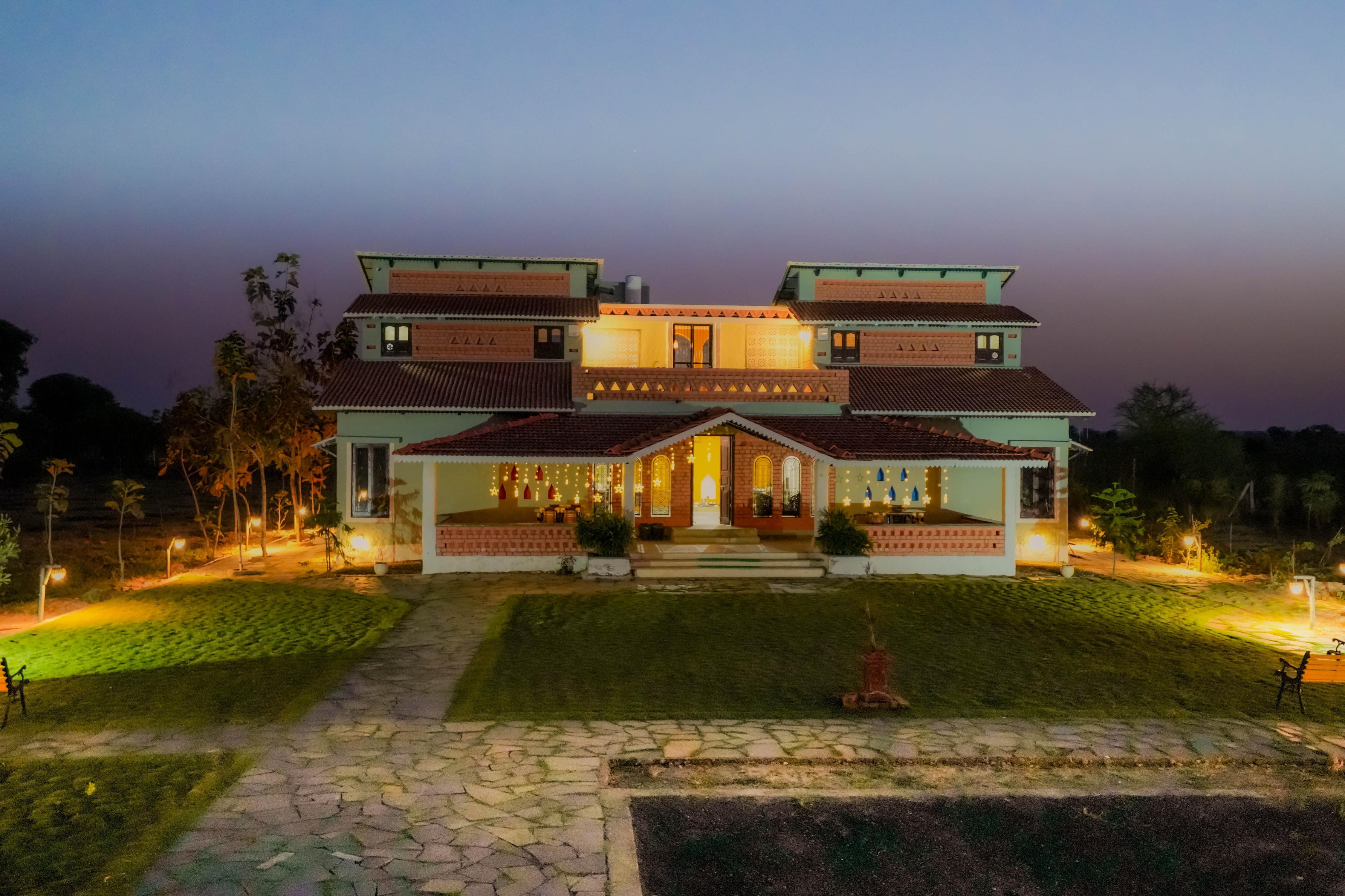 TADOBA VAN