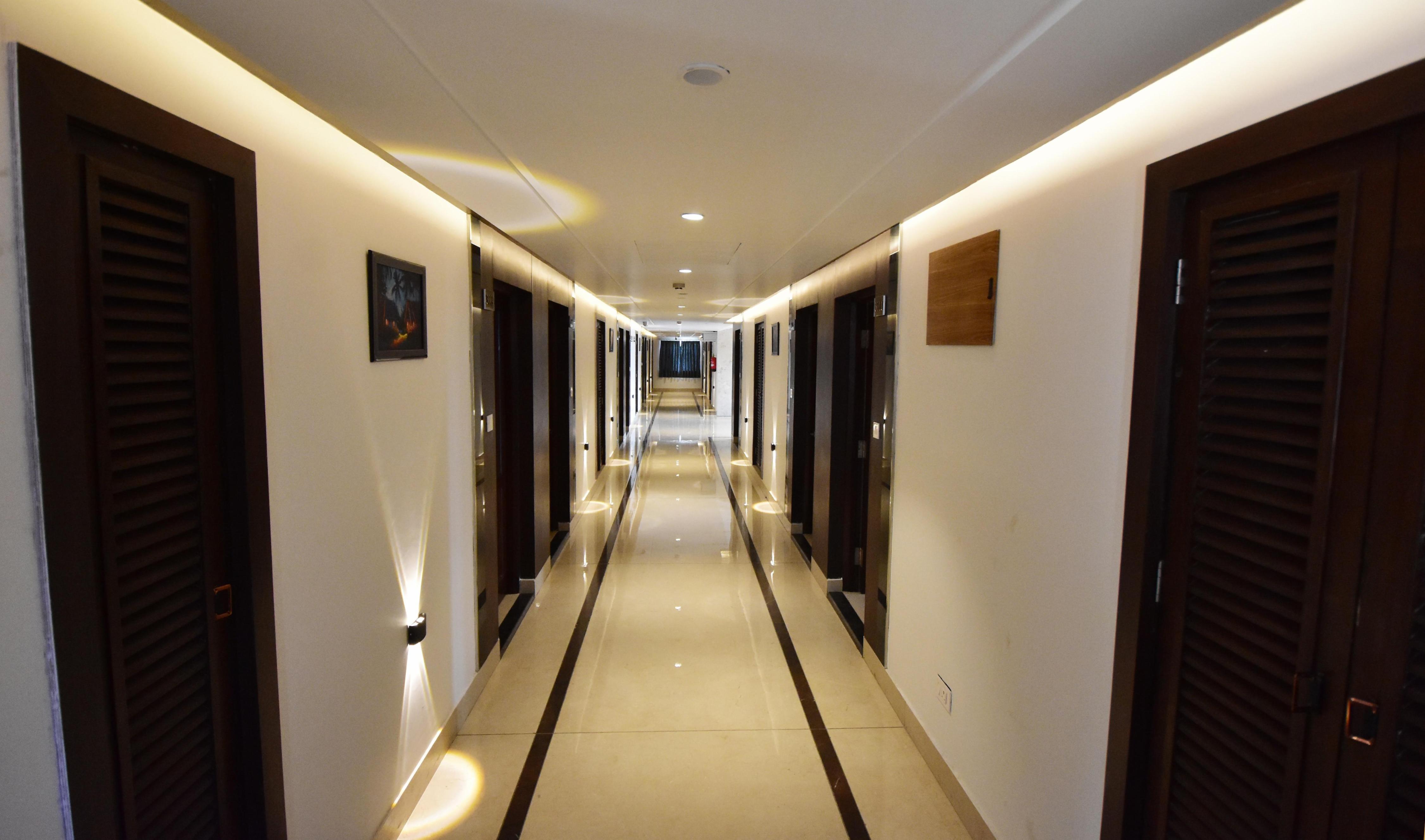 The Platinum Grand Mamta (Nearby Dal Lake) - Tap to explore photos