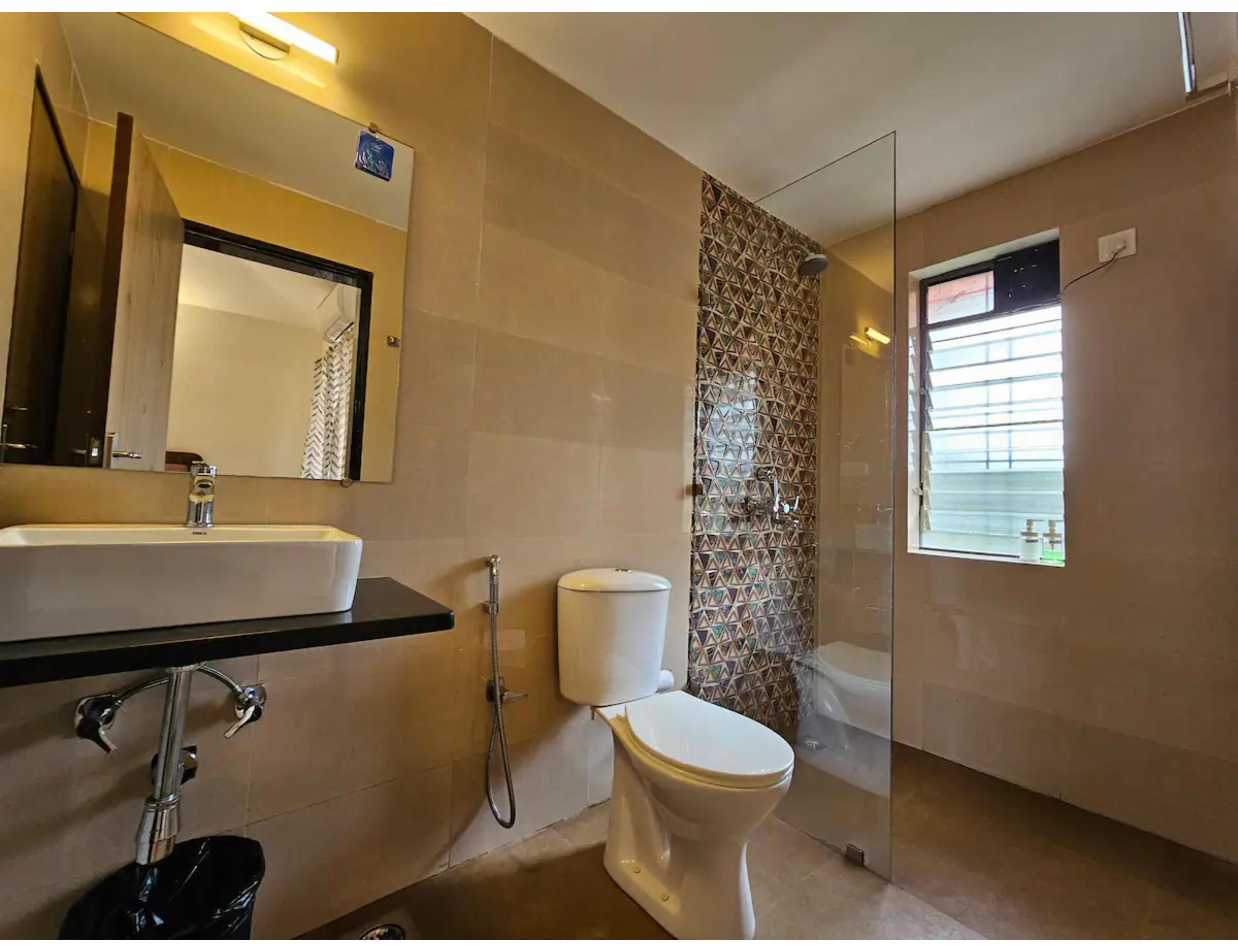 1bhk apartment centrally - Tap to explore photos