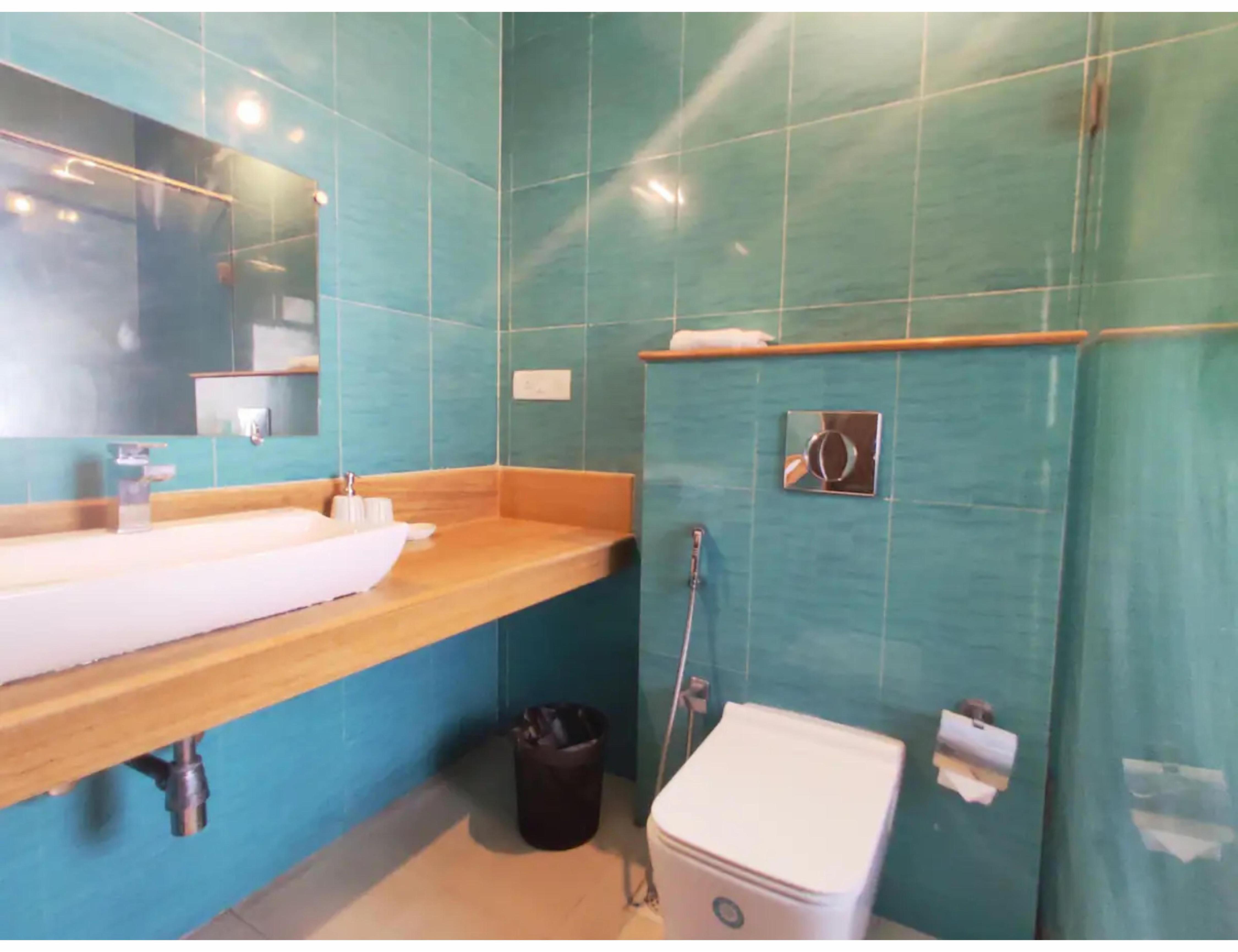 2bhk bright Seafacing Apartment in Central Goa - Tap to explore photos