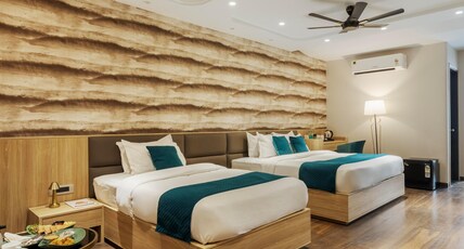 Hotel Royal Bagh - All Pure Veg. Room Type - Suite Room With City View