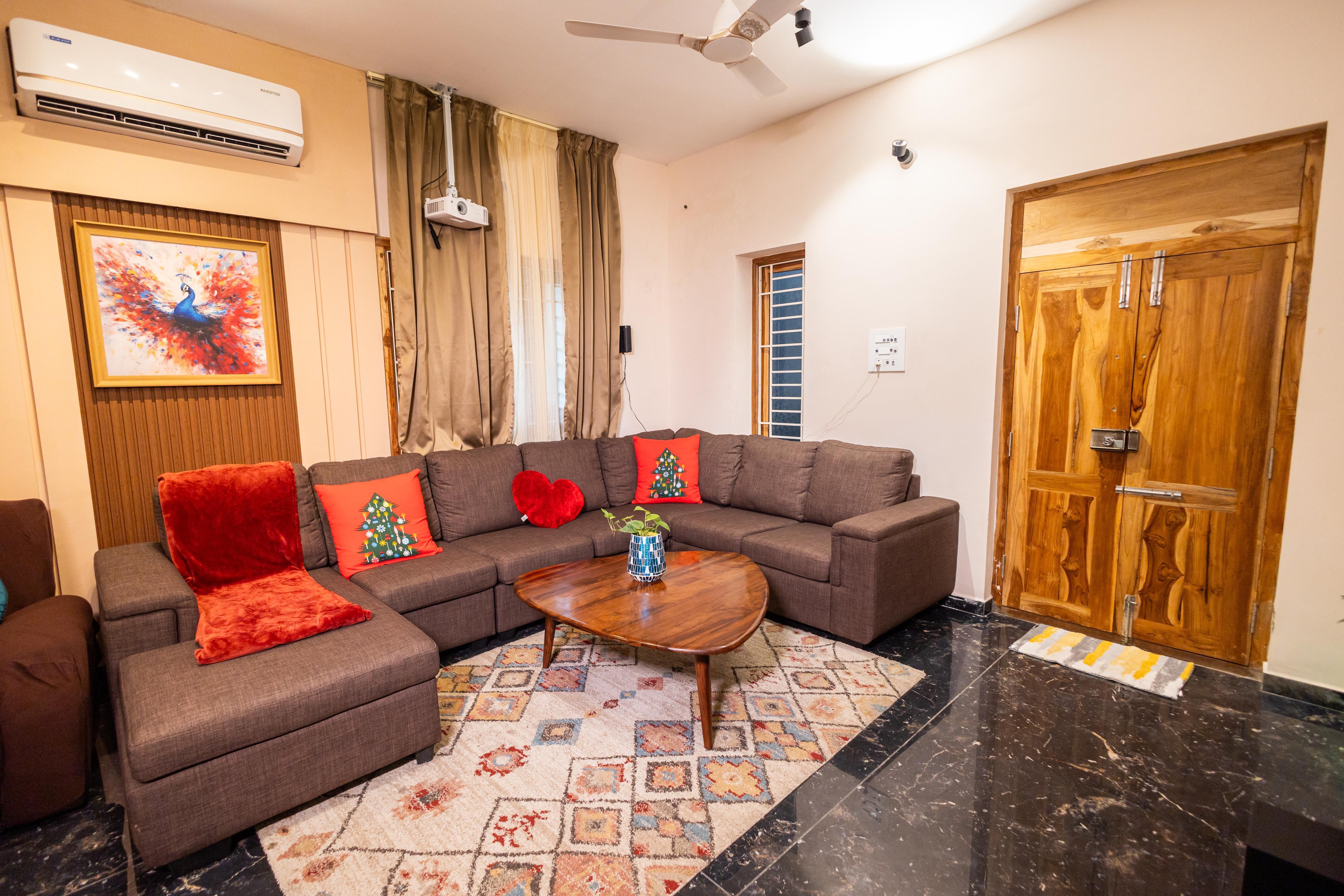 LA PLAGE-Beach 2Bhk Luxurious Jacuzzi 200 Cinema