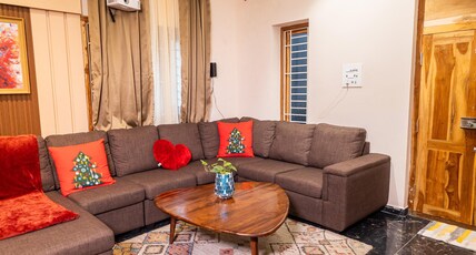LA PLAGE-Beach 2Bhk Luxurious Jacuzzi 200 Cinema Room Type - LA PLAGE-Beach 2Bhk Luxurious Jacuzzi 200 Cinema